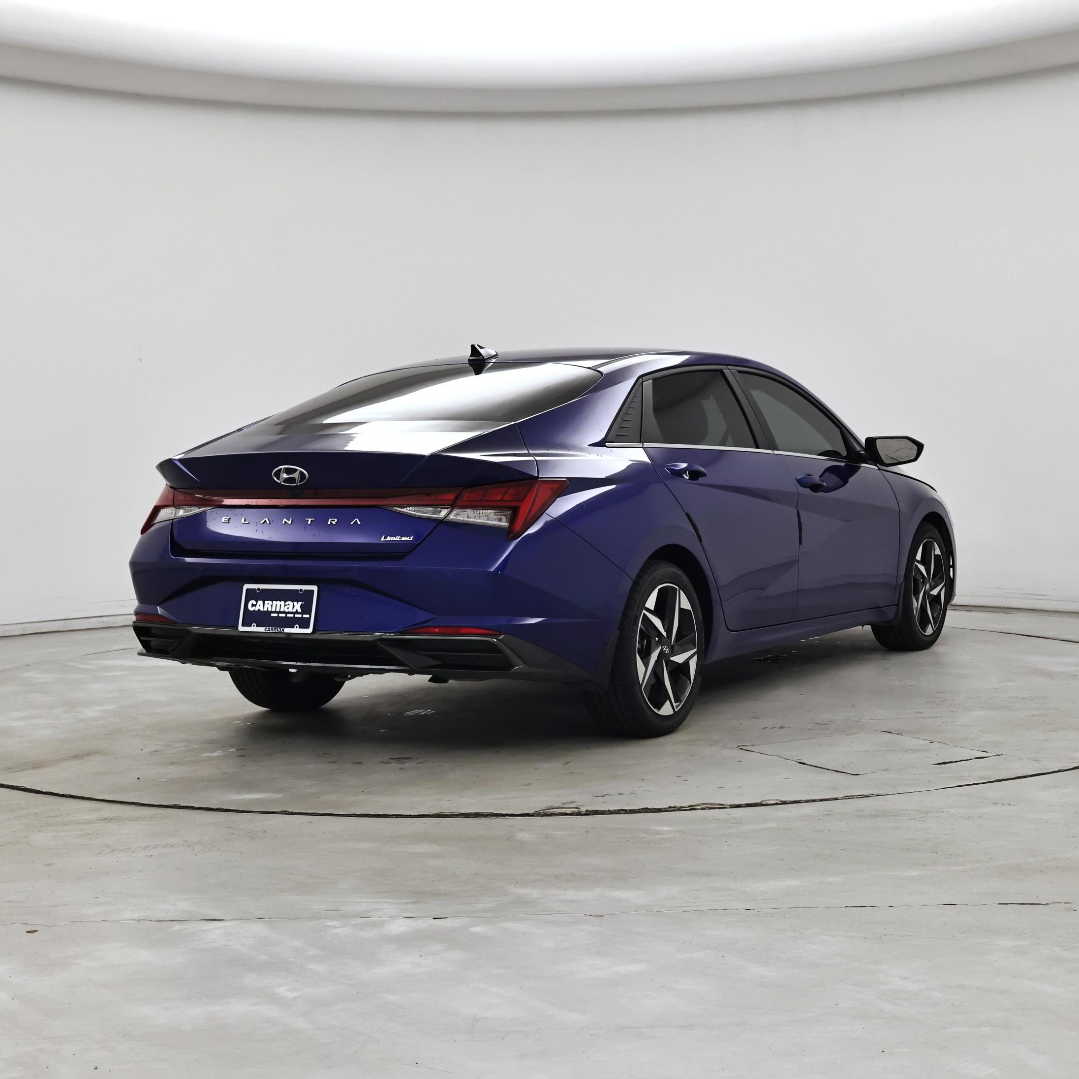 Thumbnail: 2023 Hyundai Elantra - 8