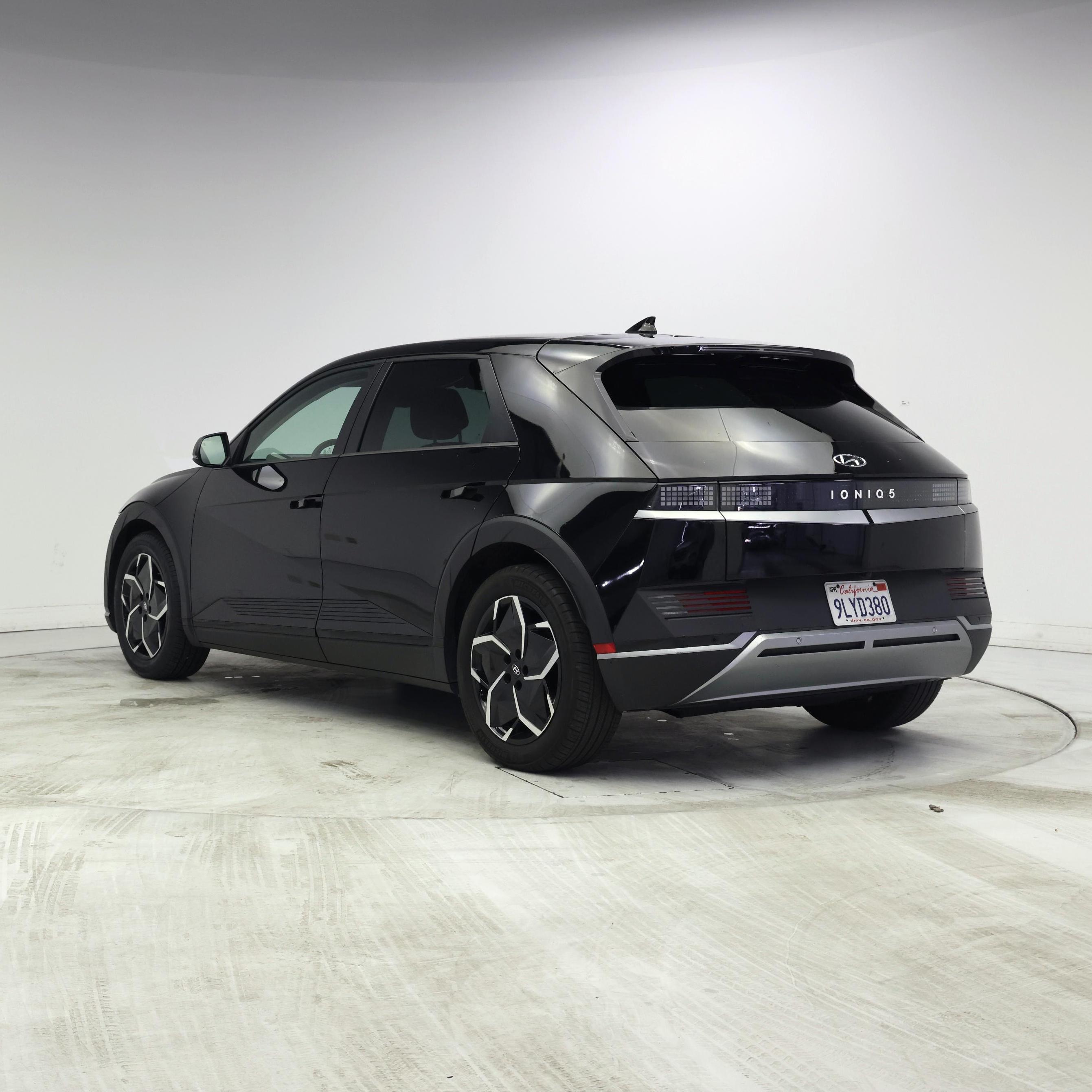 Thumbnail: 2024 Hyundai Ioniq 5 - 2