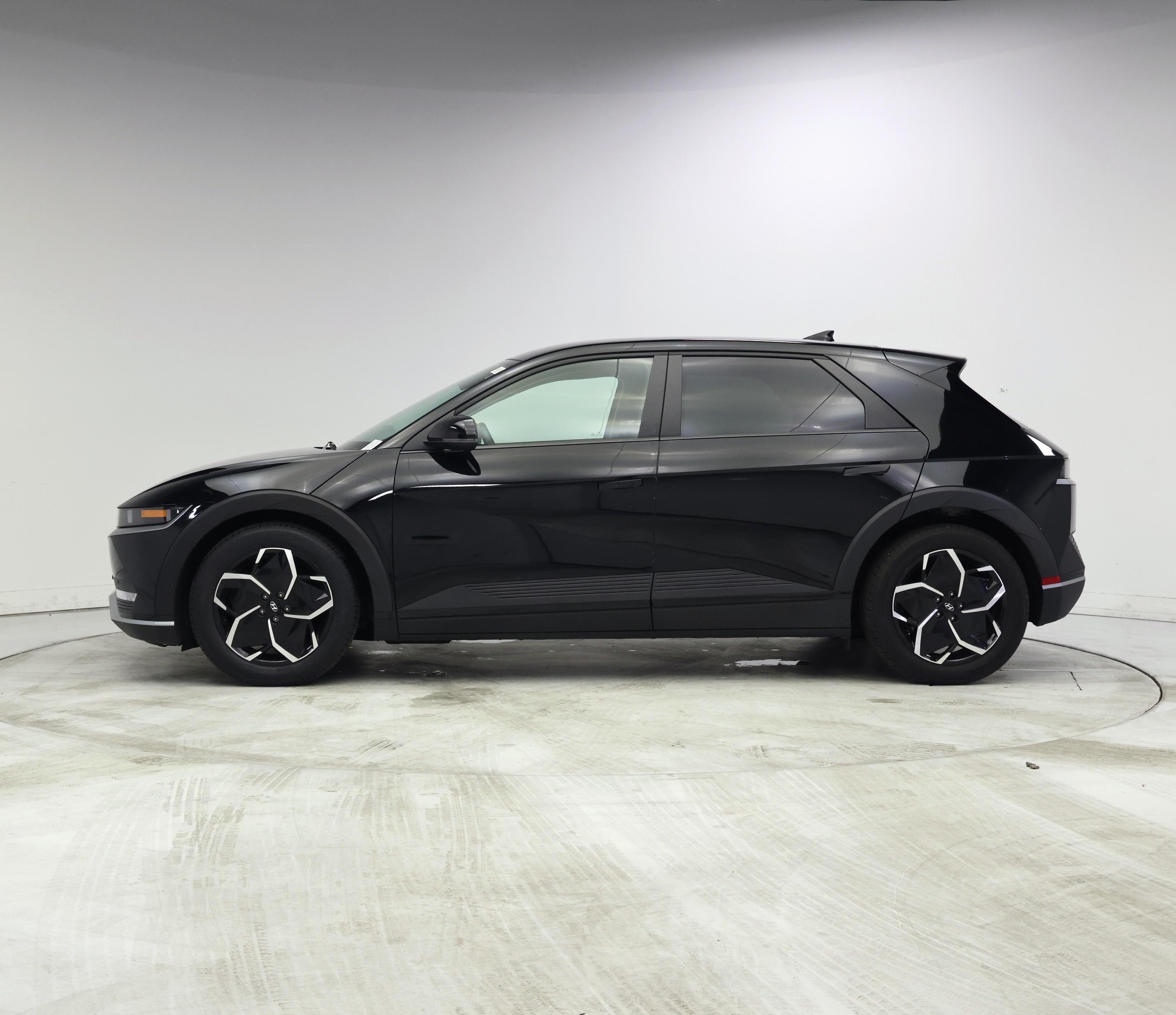 Thumbnail: 2024 Hyundai Ioniq 5 - 3