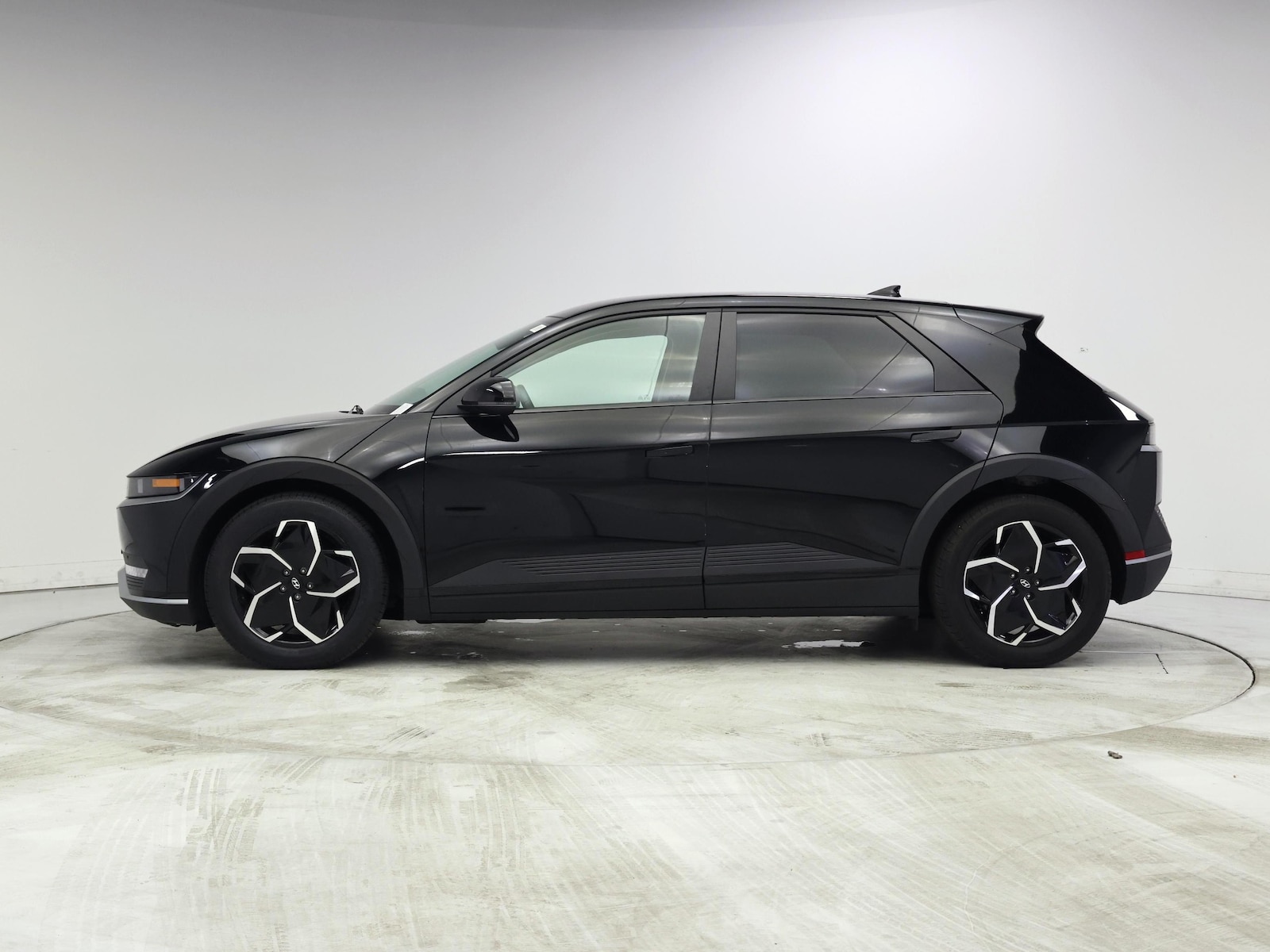 2024 Hyundai IONIQ 5 SEL - Photo 4