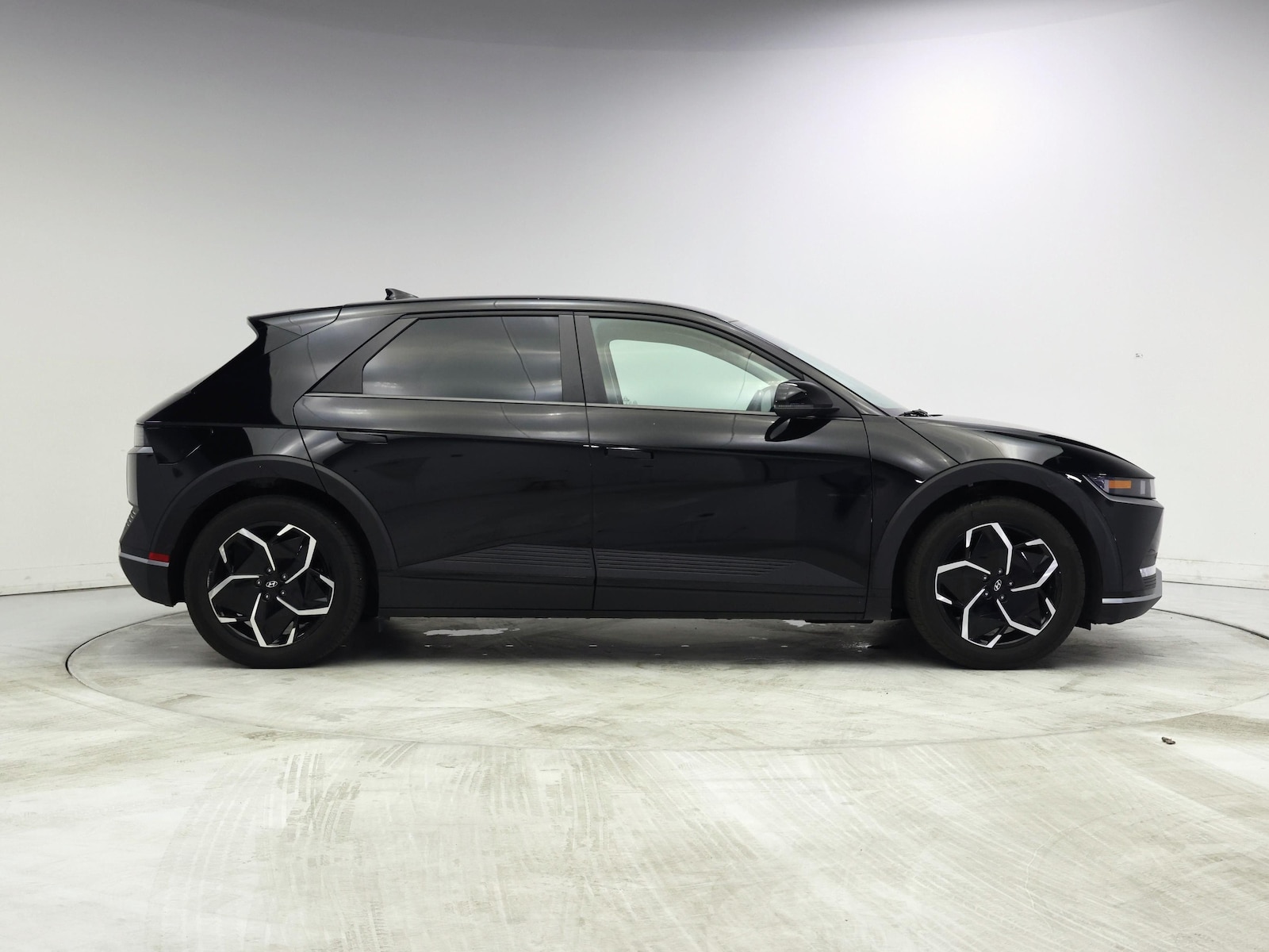 2024 Hyundai IONIQ 5 SEL - Photo 8