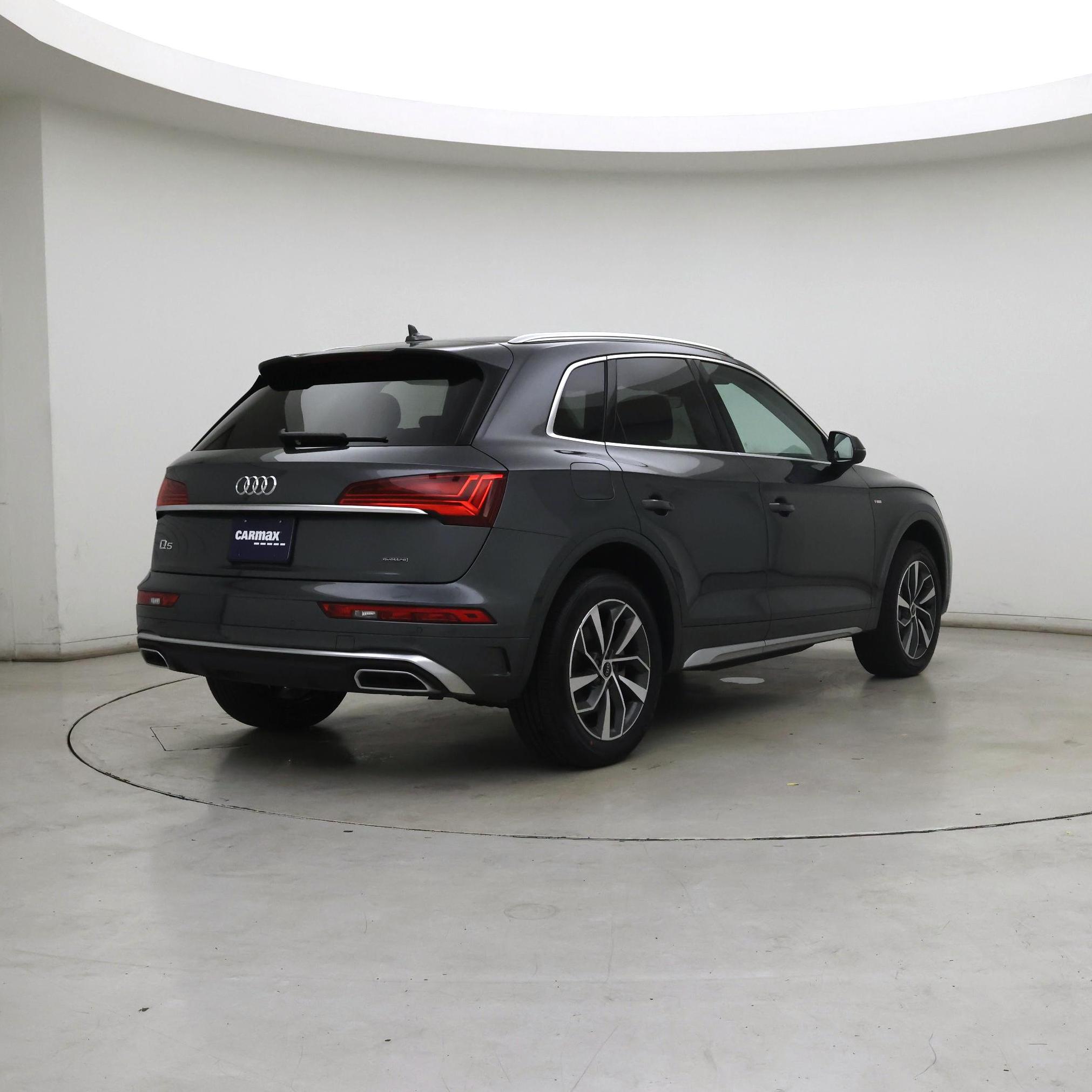 Thumbnail: 2023 Audi Q5 - 8