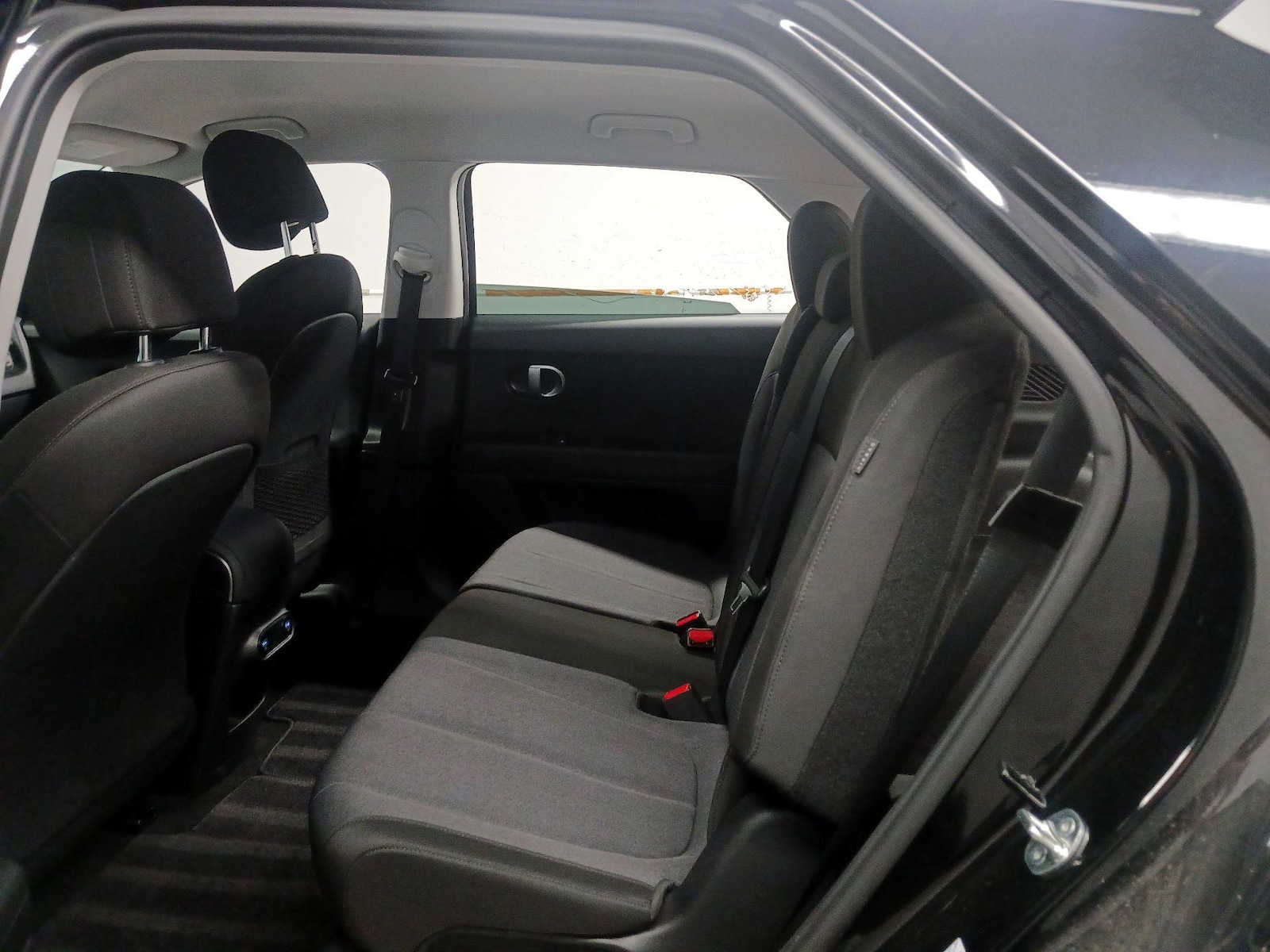 2024 Hyundai IONIQ 5 SEL - Photo 11