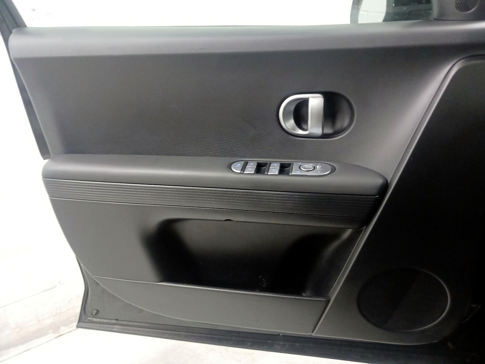 2024 Hyundai IONIQ 5 SEL - Photo 13