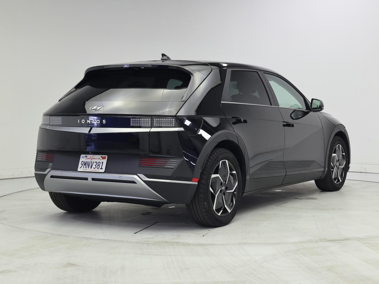 2024 Hyundai IONIQ 5 SEL - Photo 9