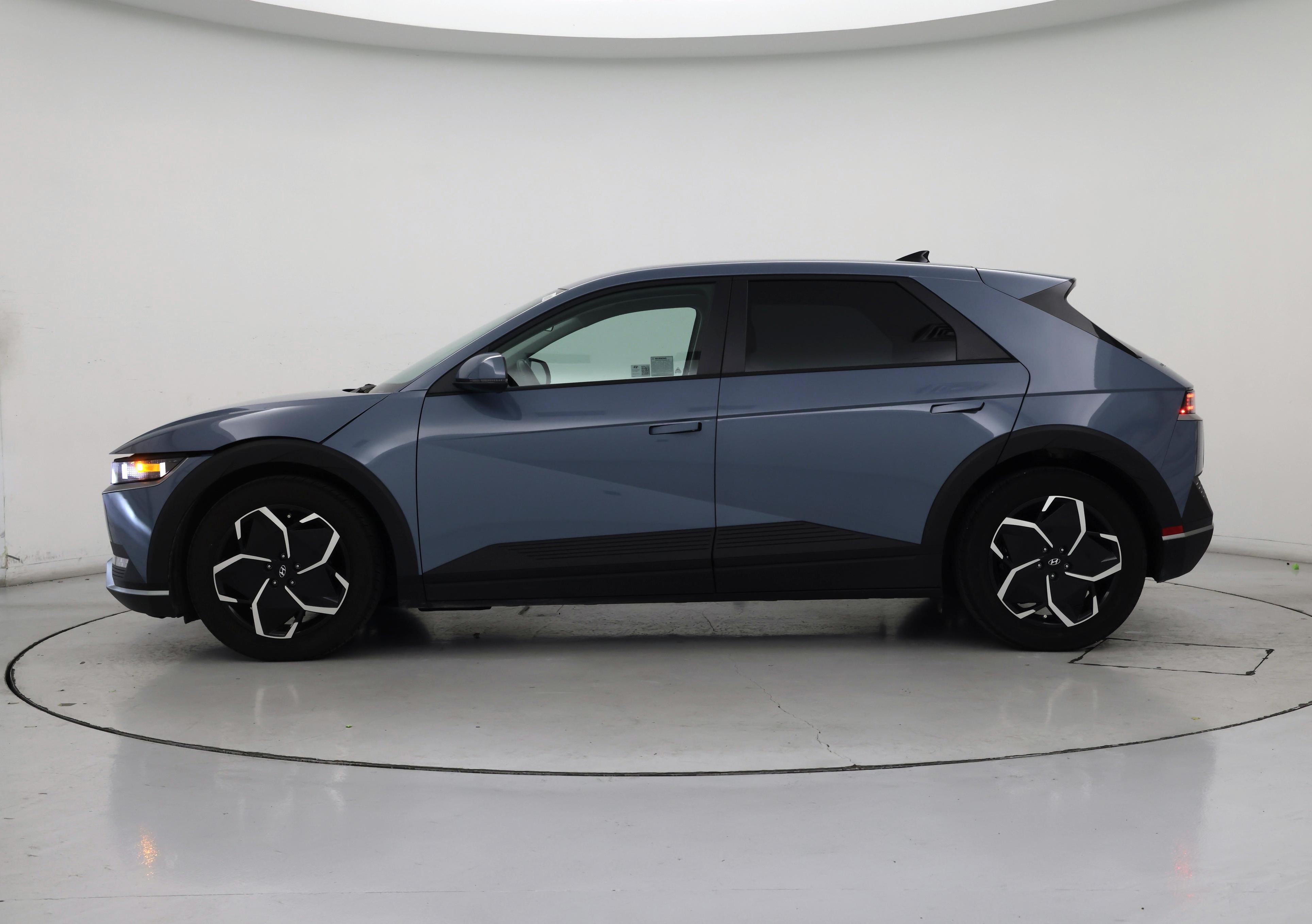 Thumbnail: 2024 Hyundai Ioniq 5 - 3