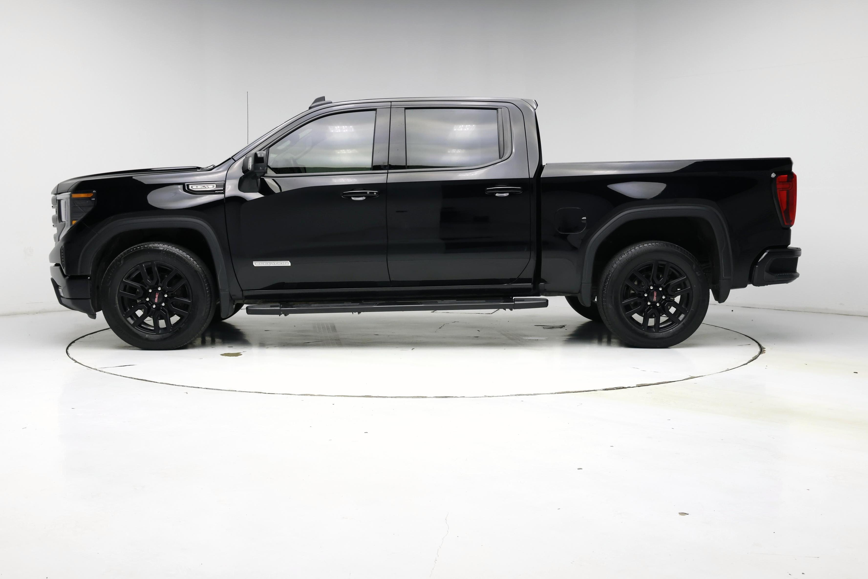 Thumbnail: 2023 GMC Sierra 1500 - 3