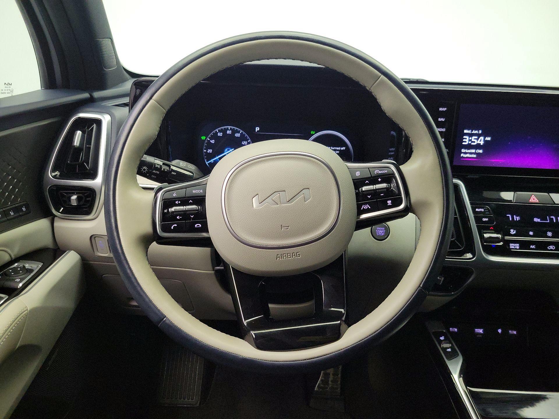 Thumbnail: 2023 Kia Sorento - 10
