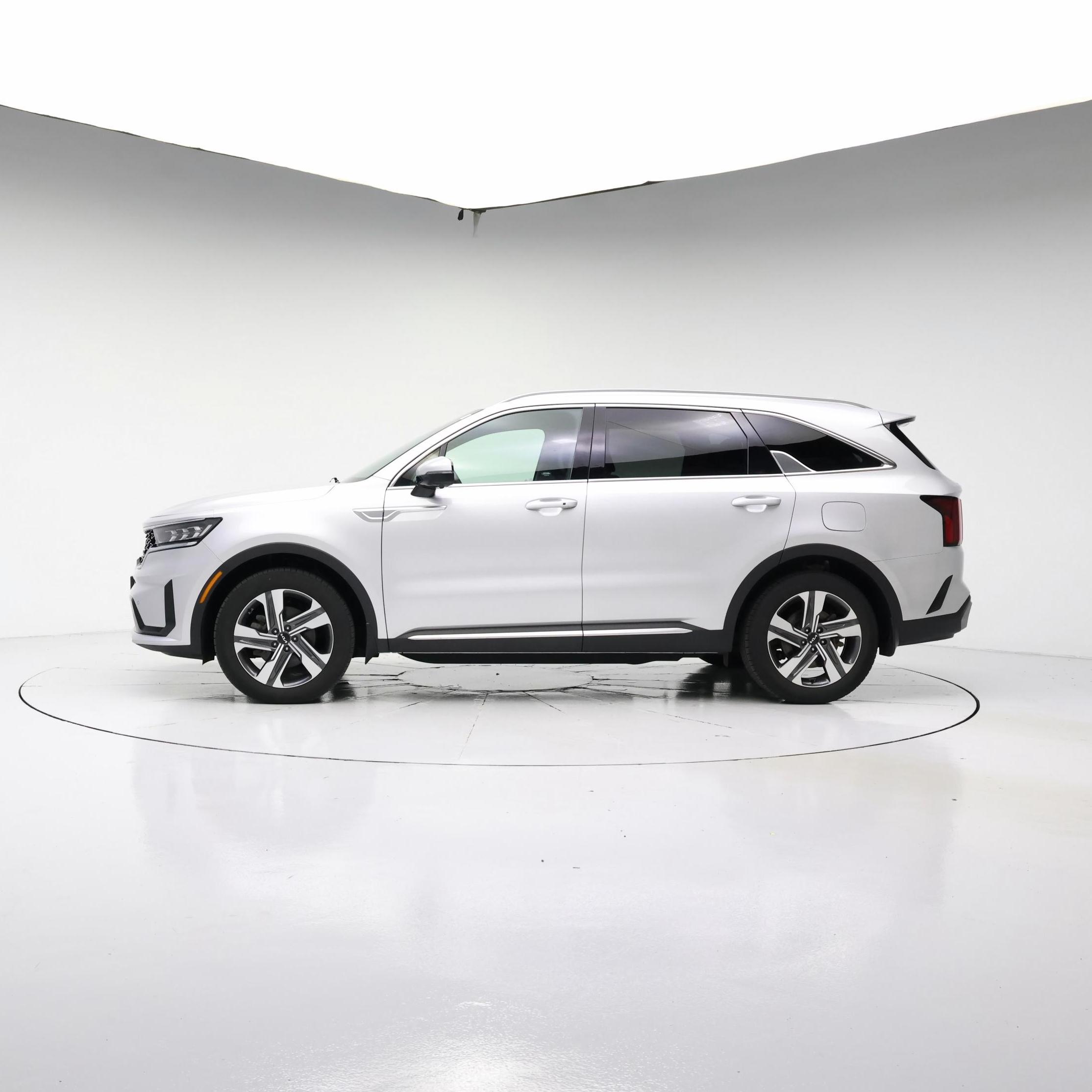 Thumbnail: 2023 Kia Sorento - 3