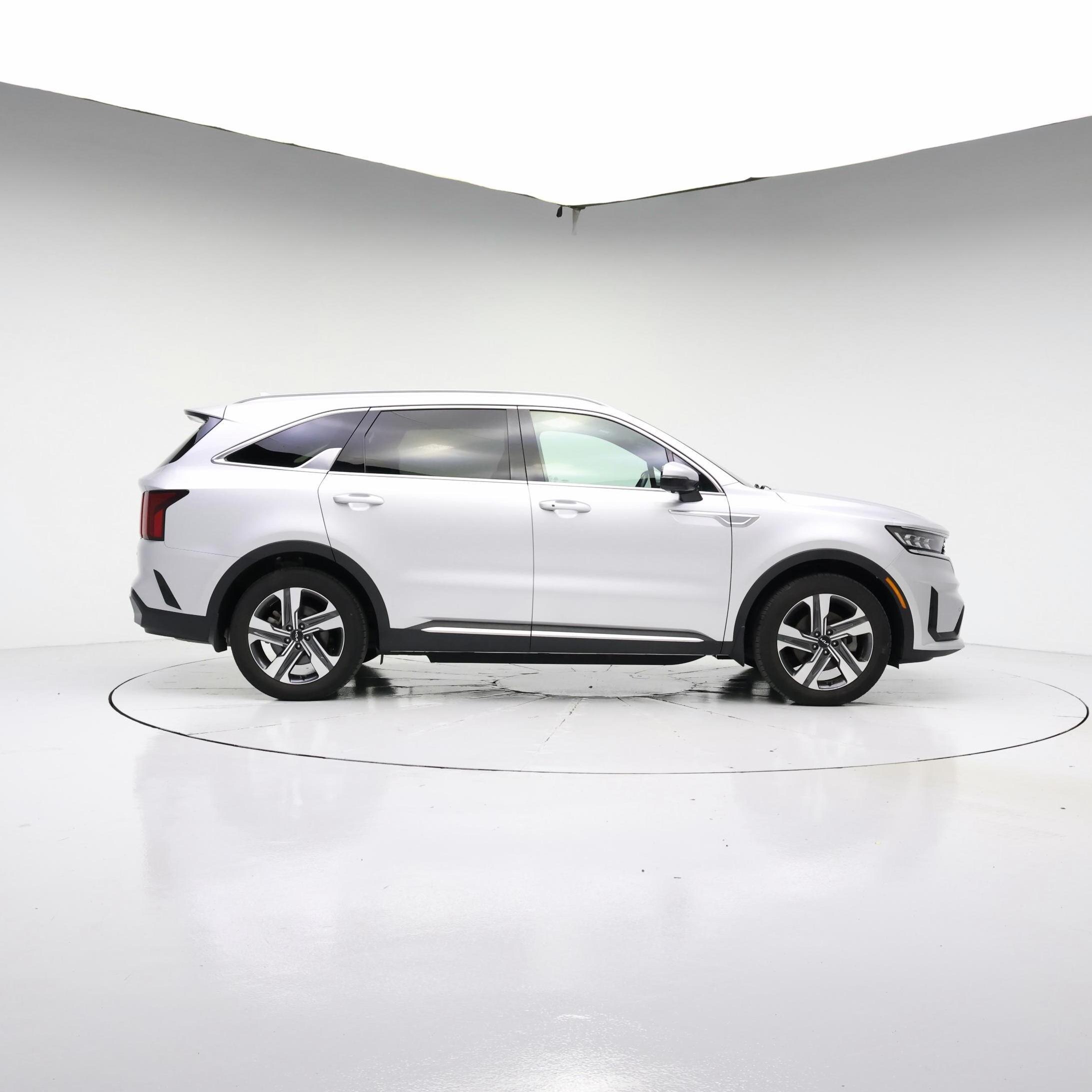 Thumbnail: 2023 Kia Sorento - 7