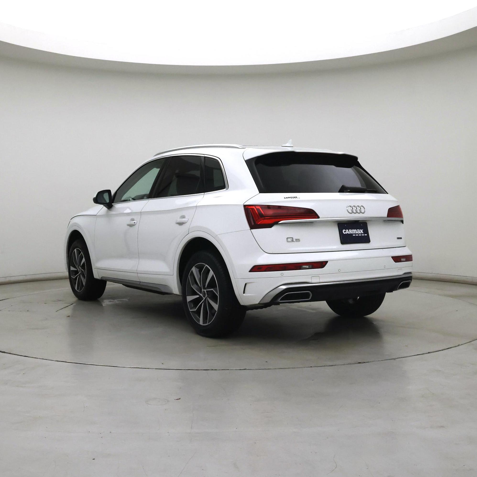 Thumbnail: 2023 Audi Q5 - 2
