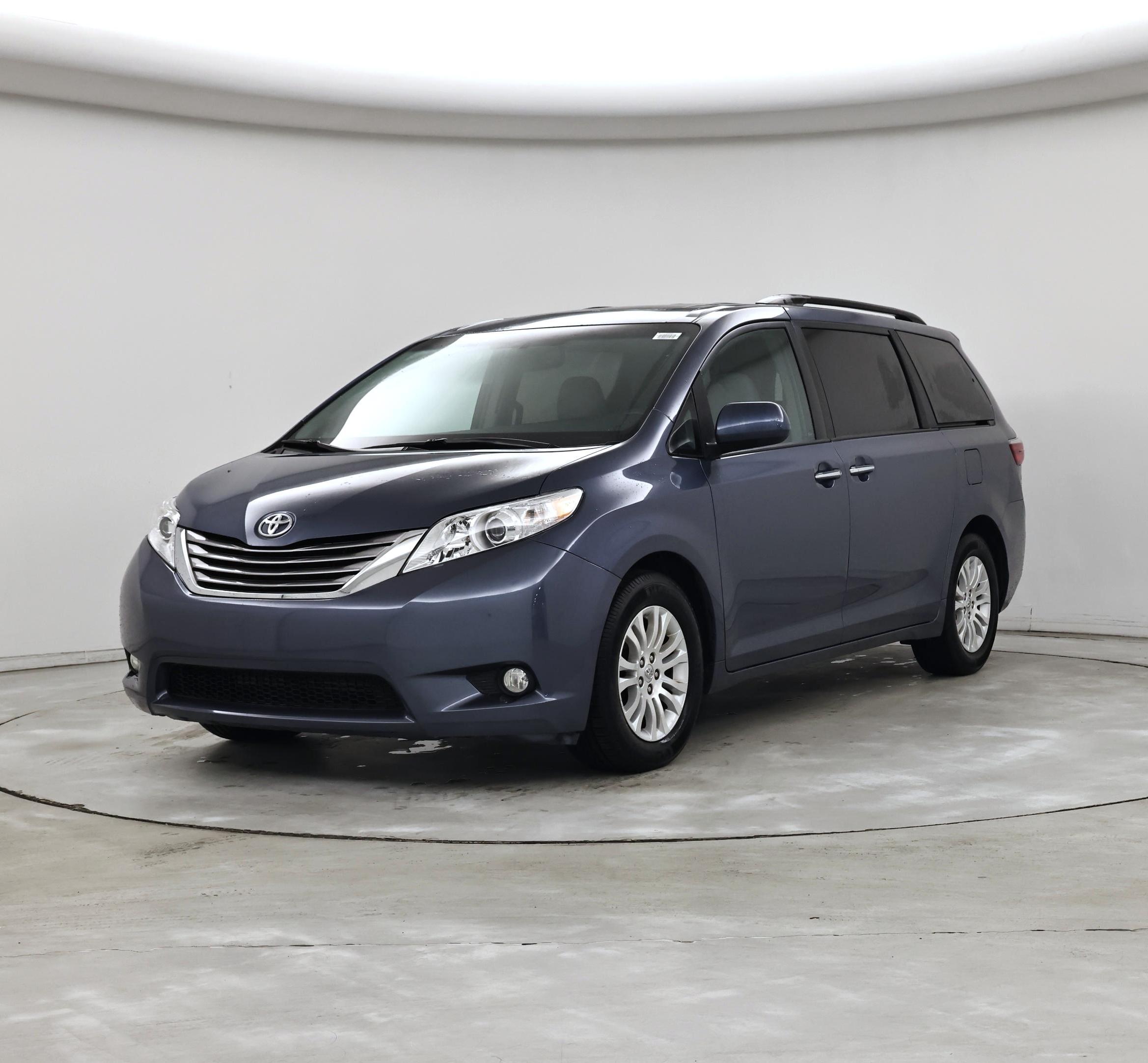Thumbnail: 2017 Toyota Sienna - 4