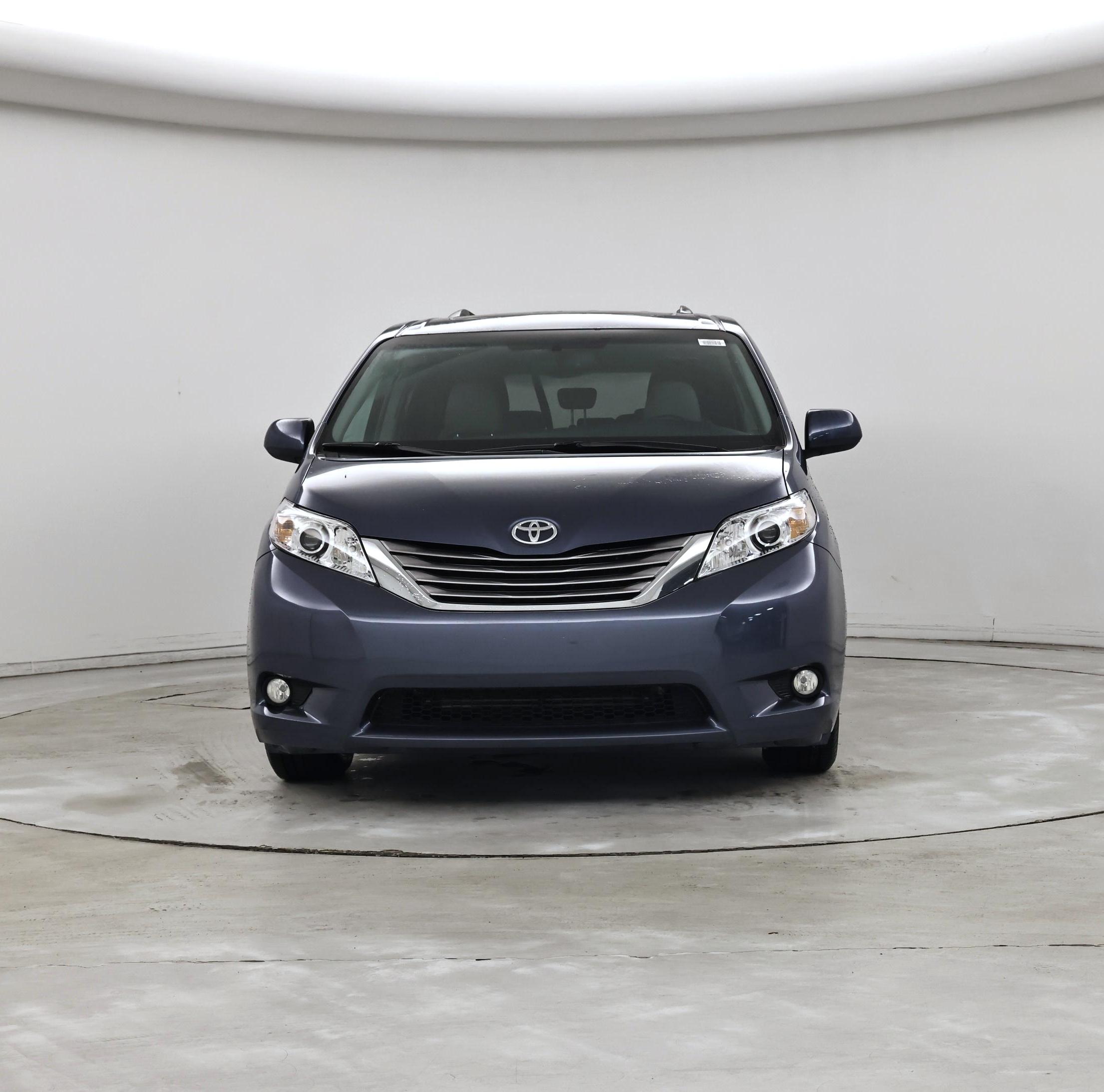 Thumbnail: 2017 Toyota Sienna - 5