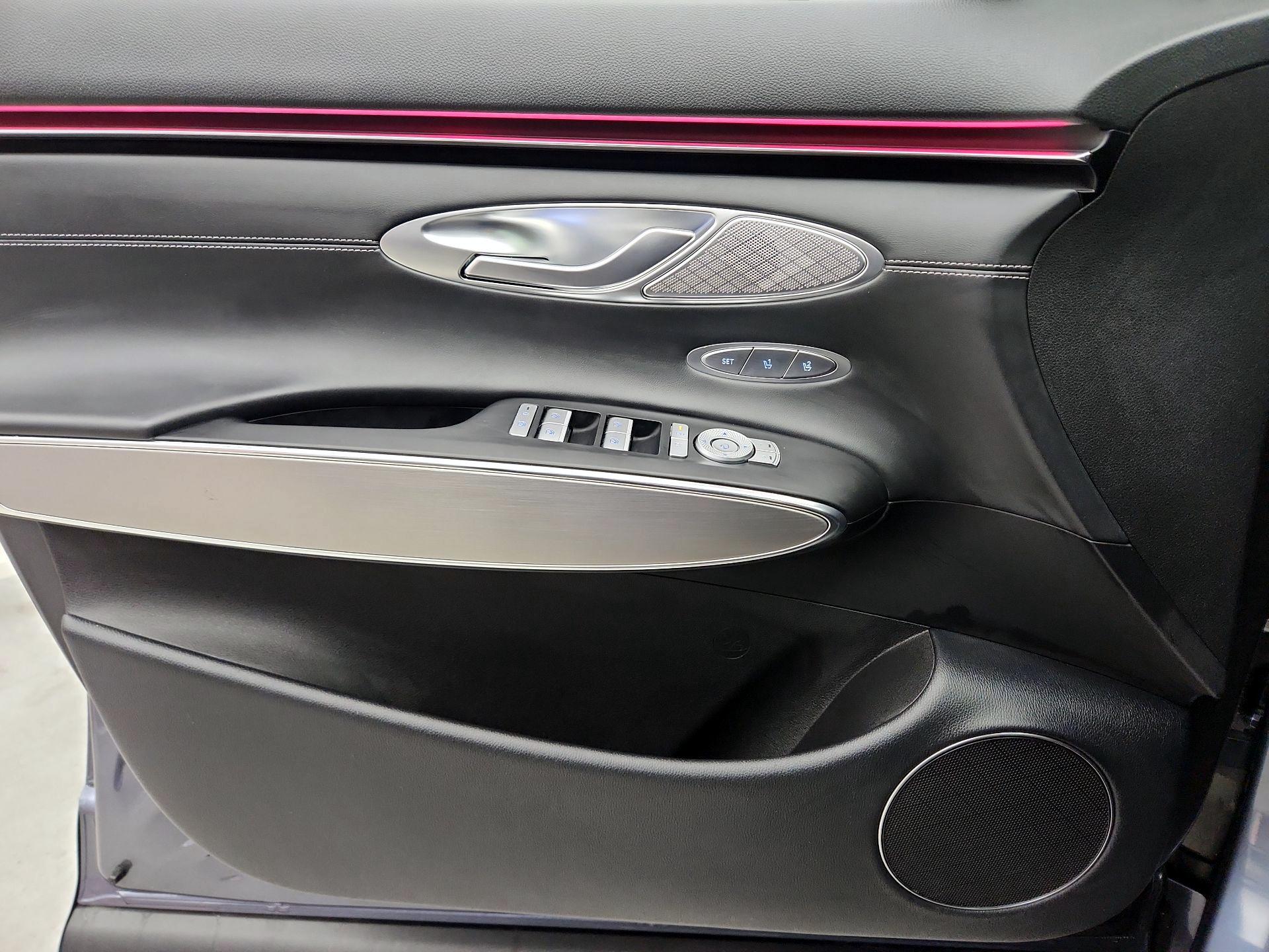 Thumbnail: 2026 Genesis GV70 - 12