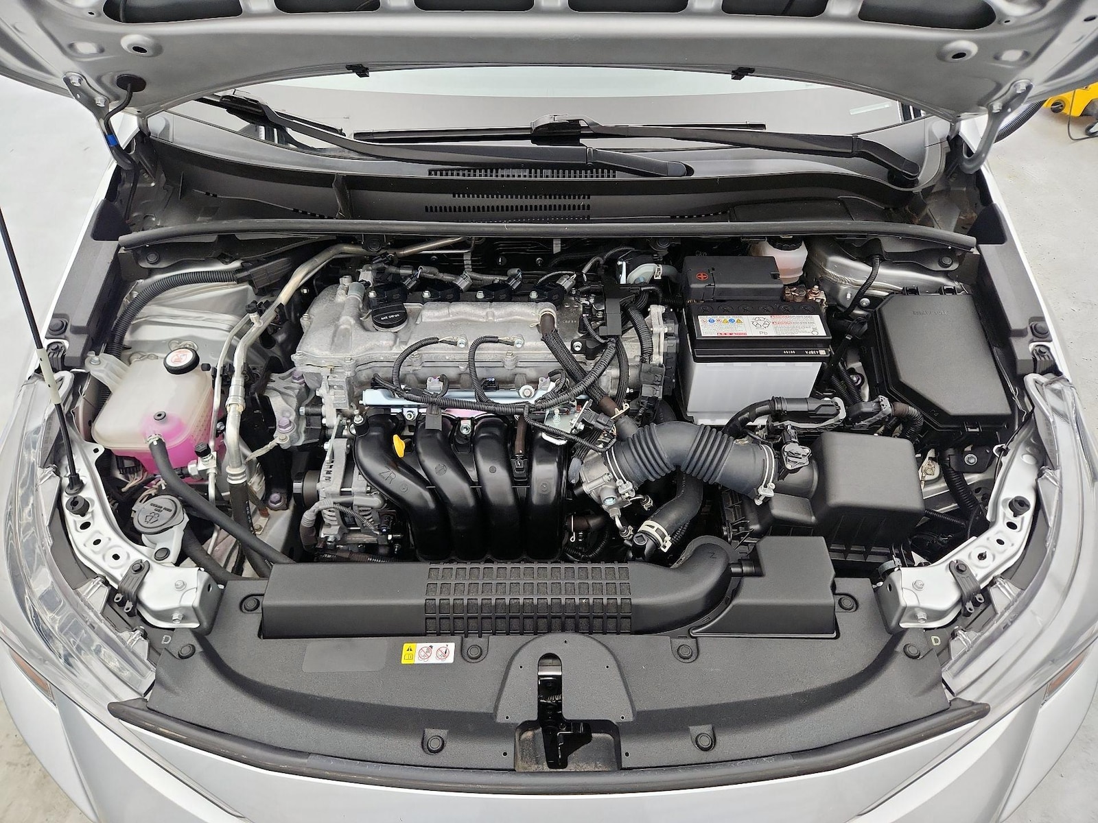 2022 Toyota Corolla LE - Photo 21