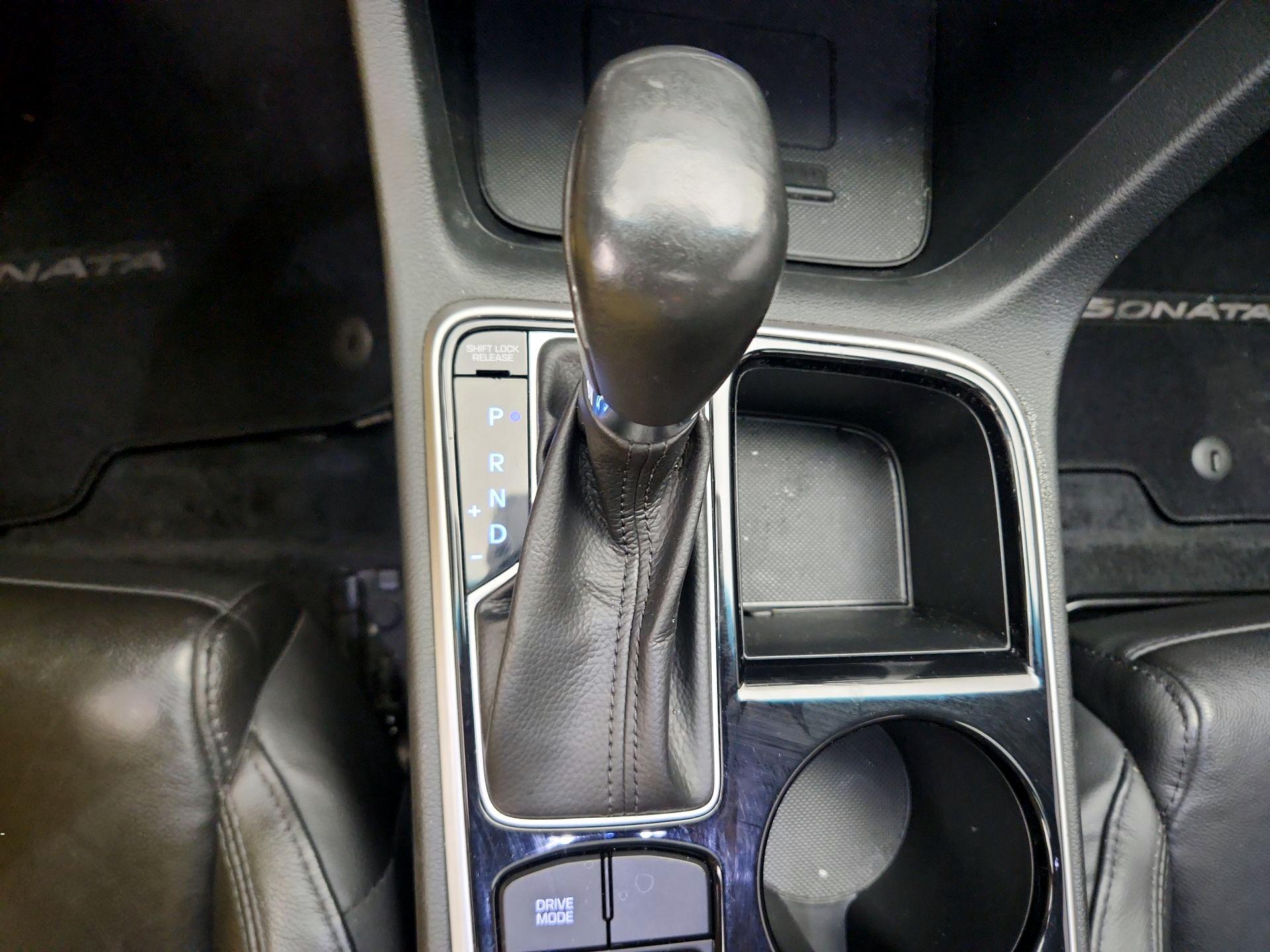 Thumbnail: 2019 Hyundai Sonata - 18