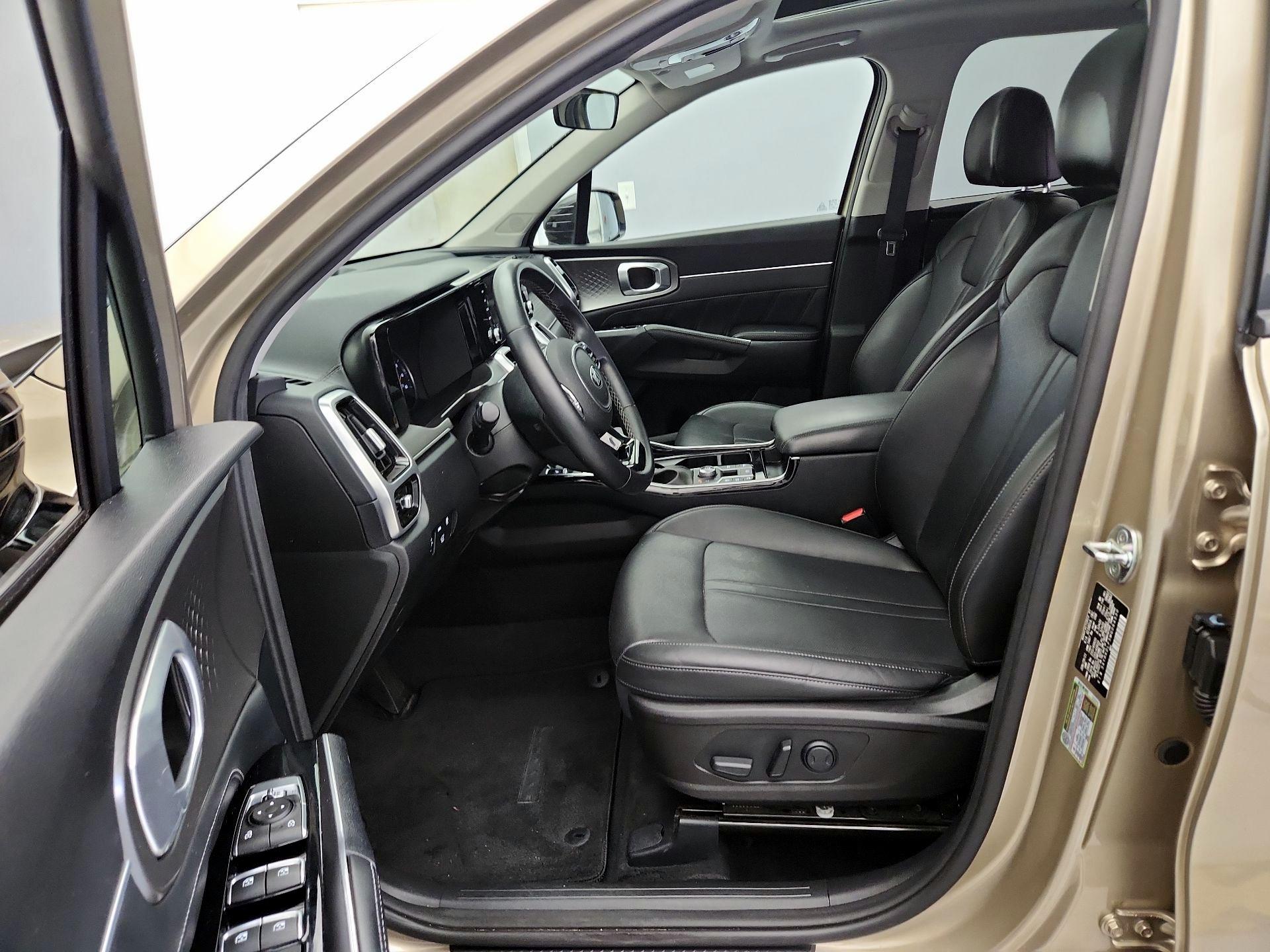Thumbnail: 2021 Kia Sorento - 11