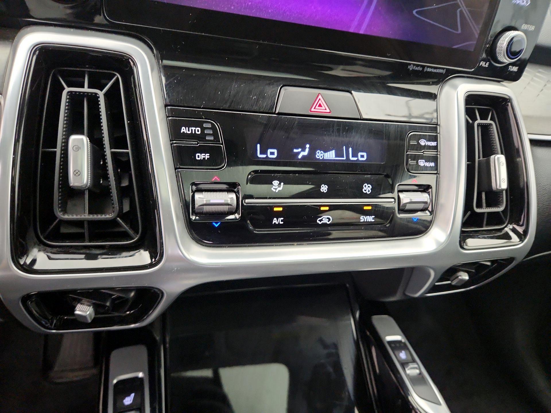 Thumbnail: 2021 Kia Sorento - 17