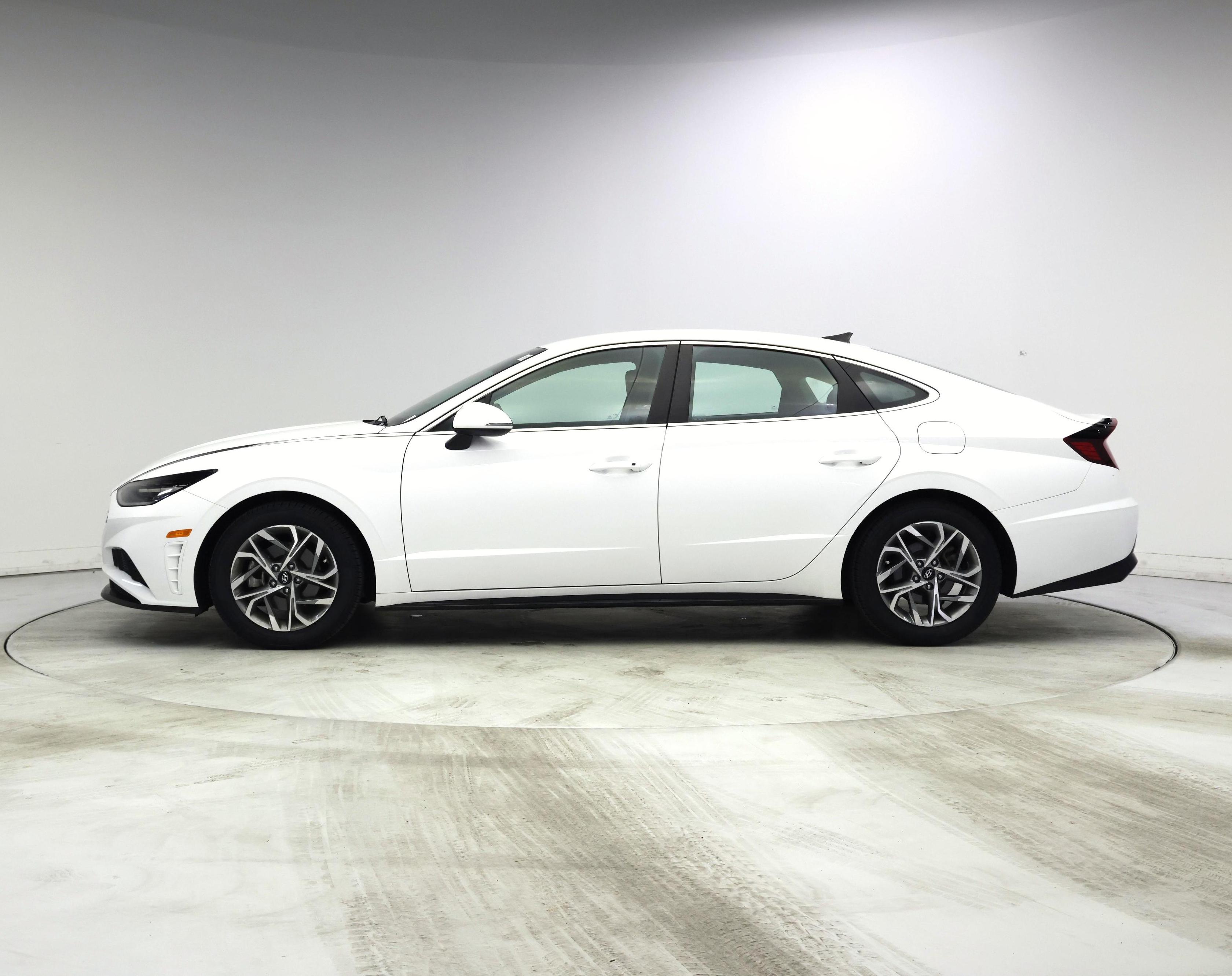 Thumbnail: 2023 Hyundai Sonata - 3