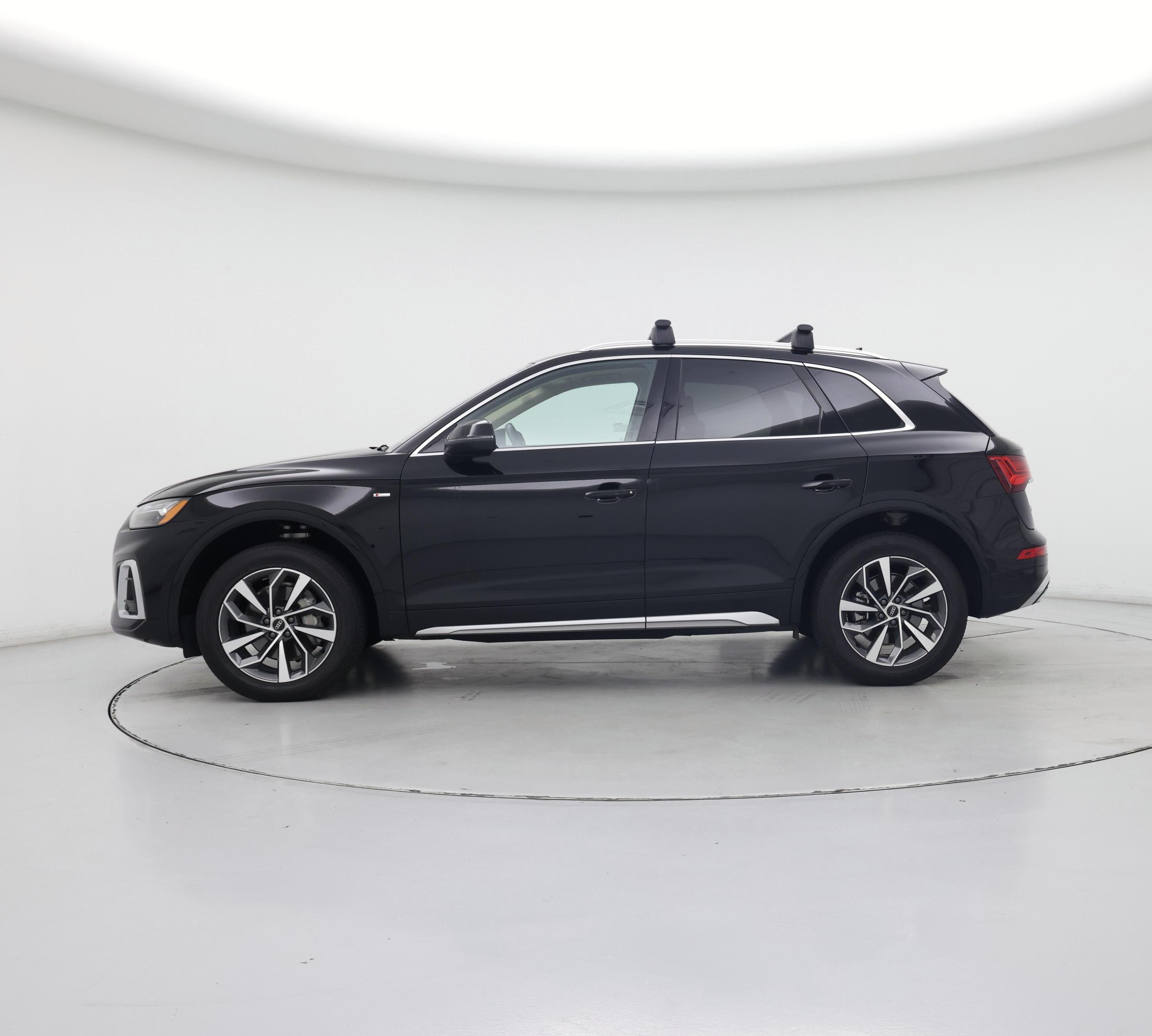 Thumbnail: 2023 Audi Q5 - 3