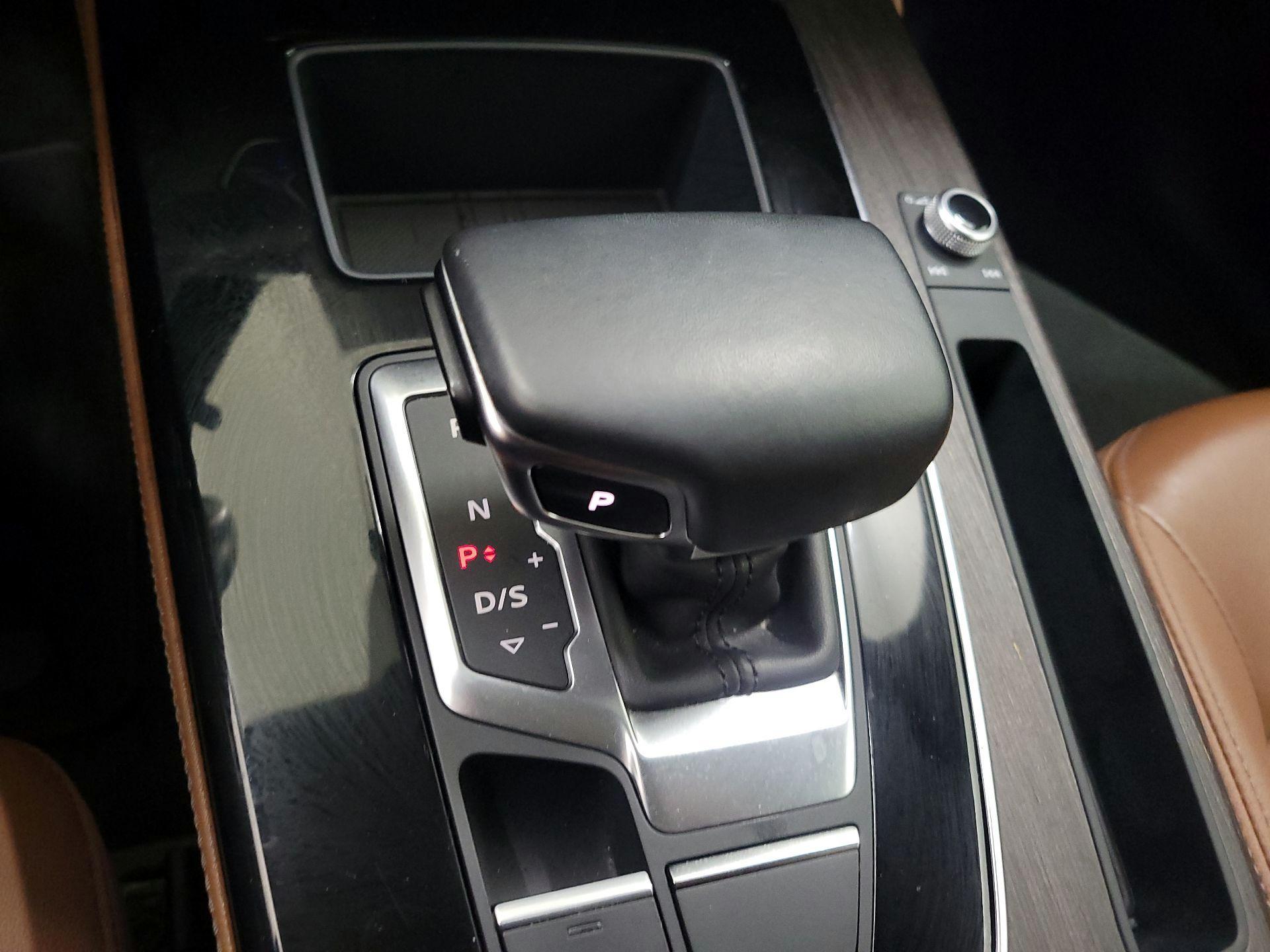 Thumbnail: 2023 Audi Q5 - 18