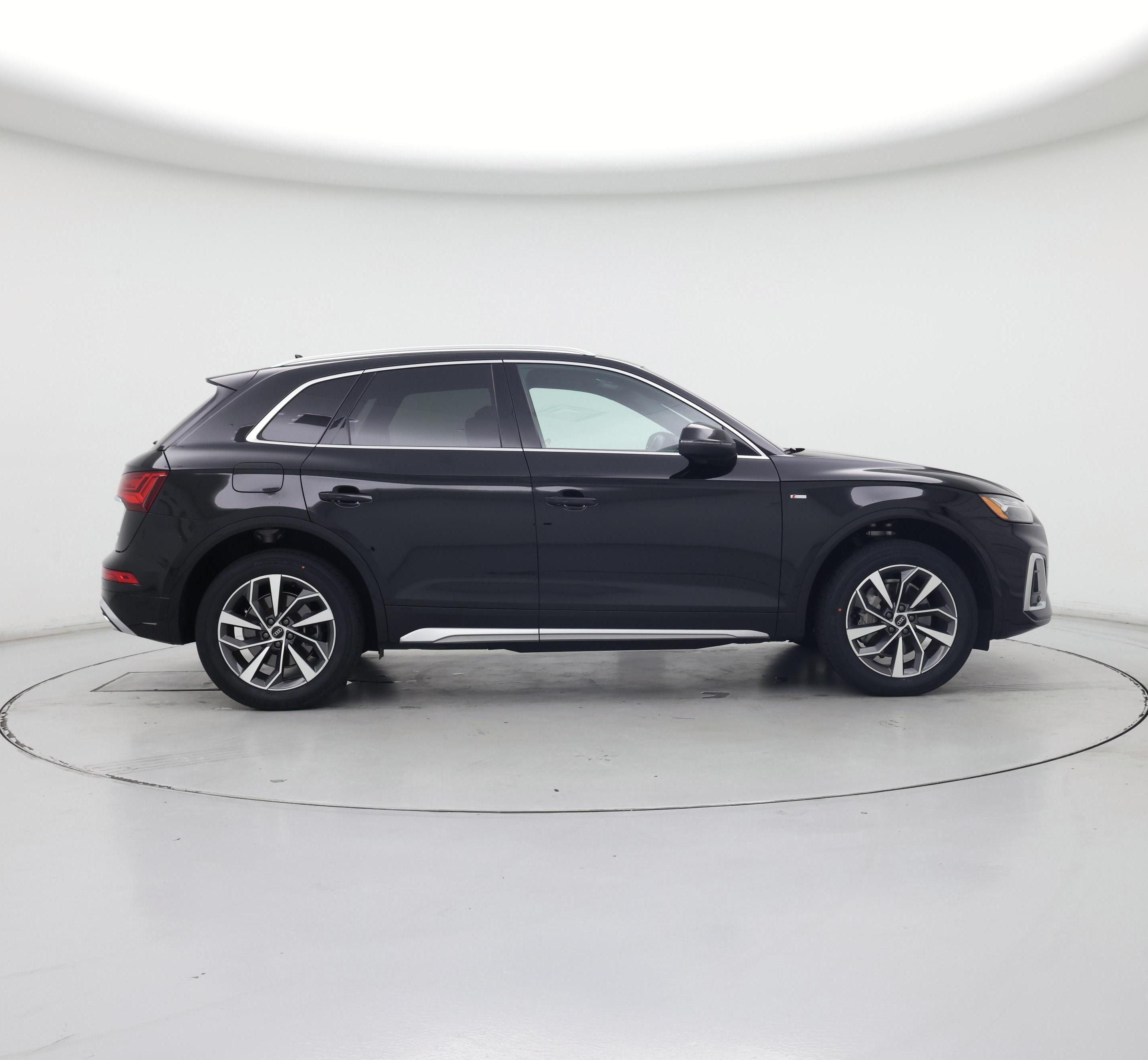 Thumbnail: 2023 Audi Q5 - 7