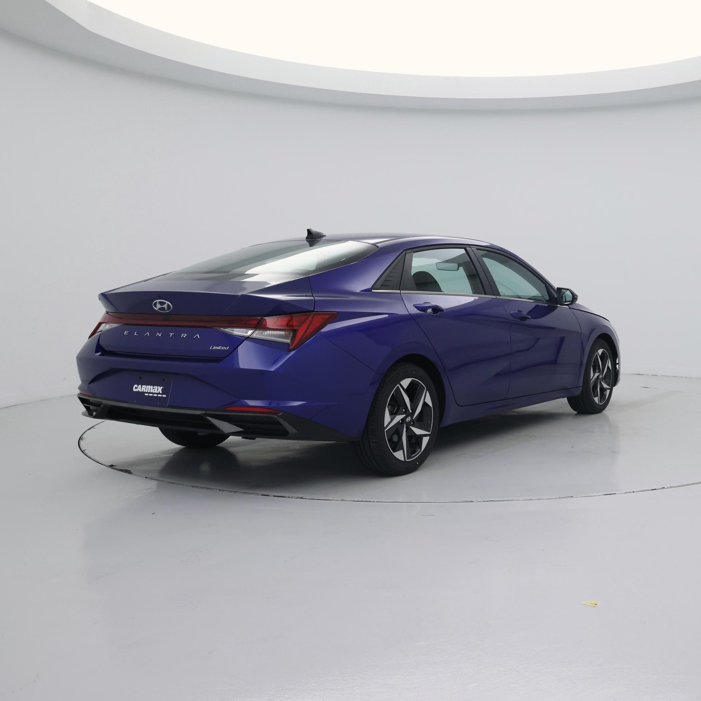 Thumbnail: 2023 Hyundai Elantra - 8