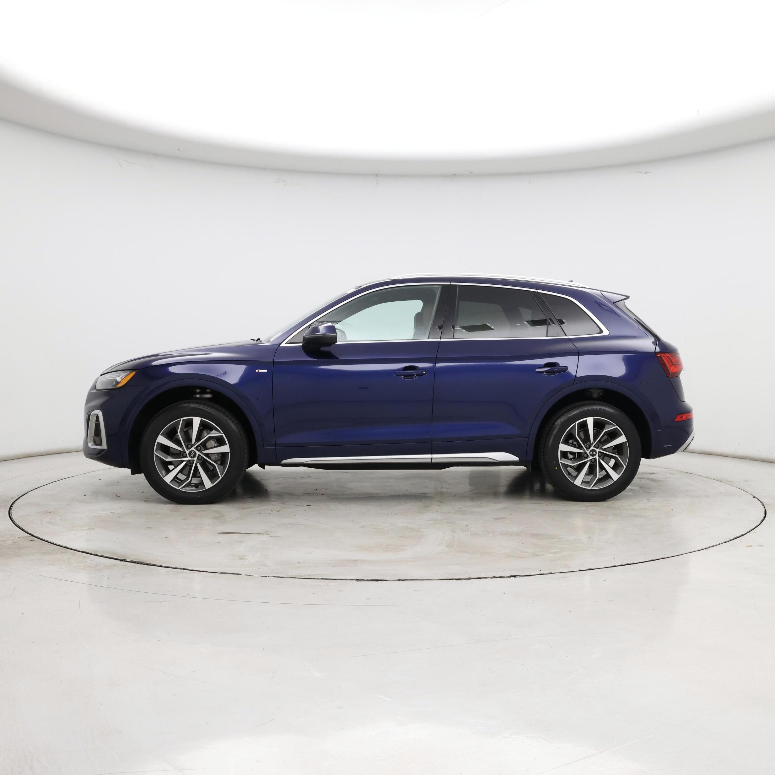 Thumbnail: 2023 Audi Q5 - 3