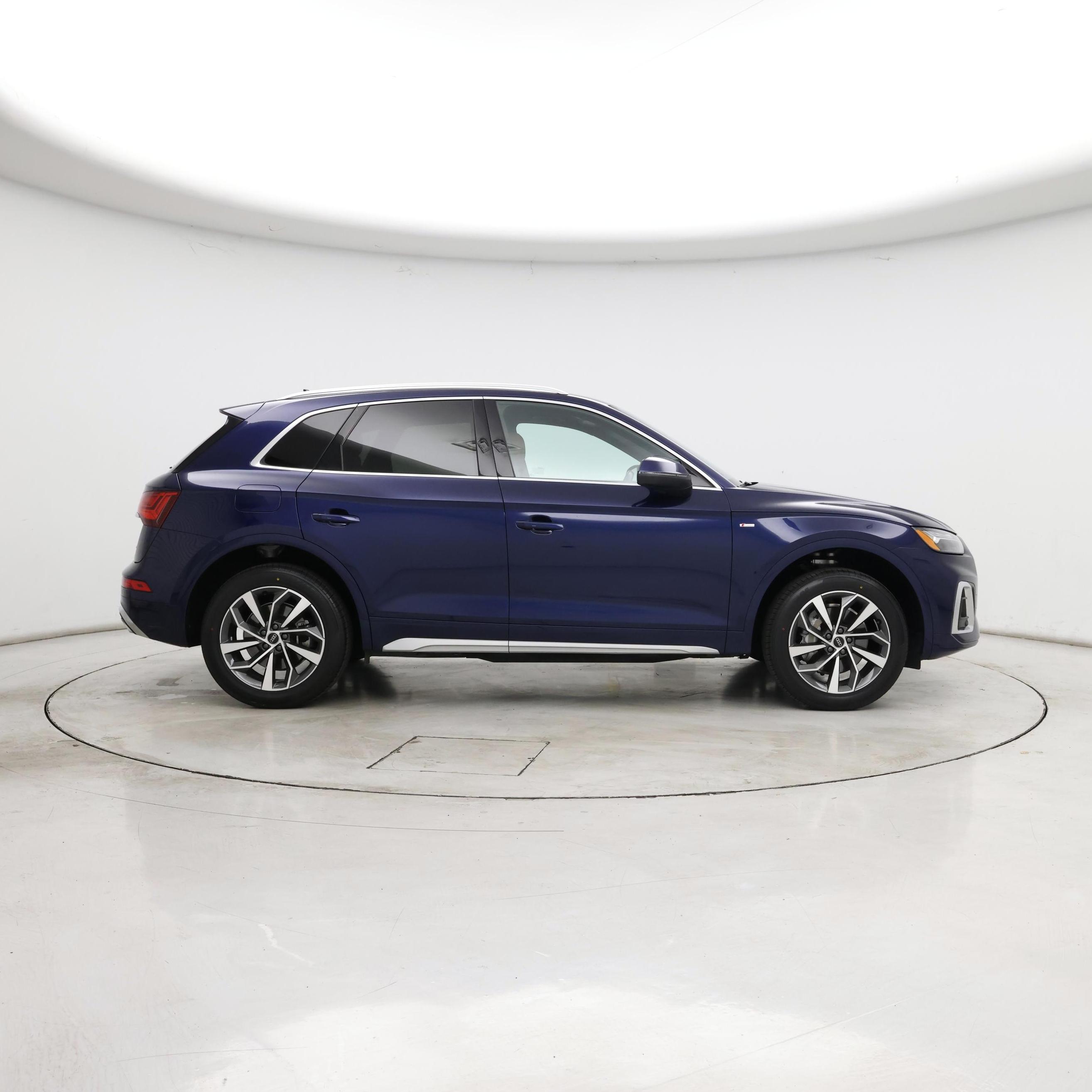Thumbnail: 2023 Audi Q5 - 7