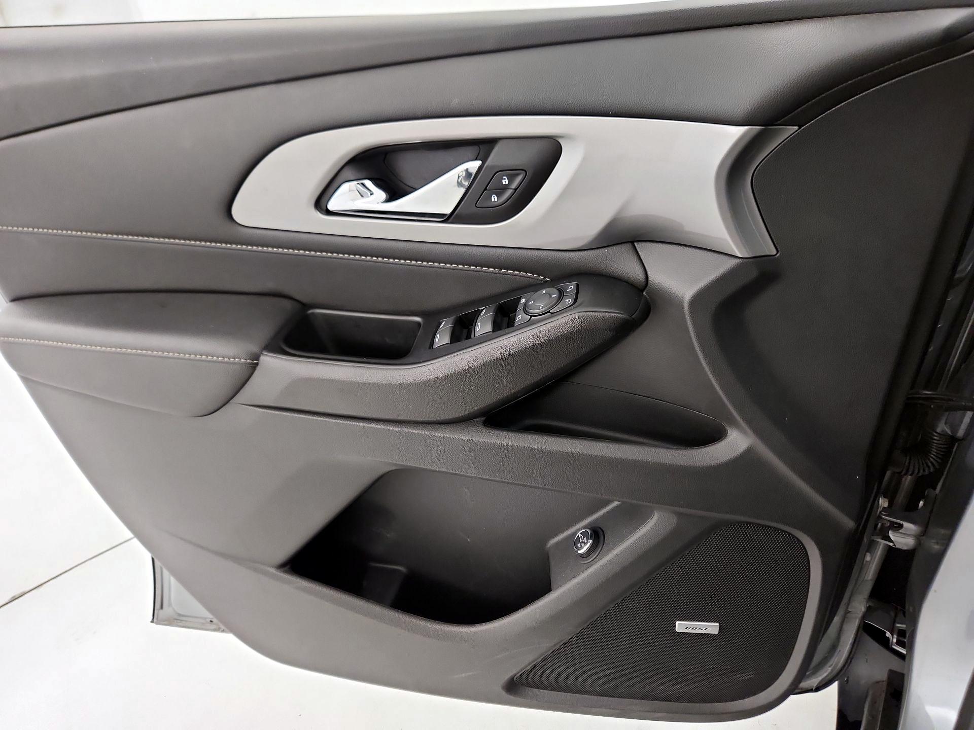 Thumbnail: 2023 Chevrolet Traverse - 12