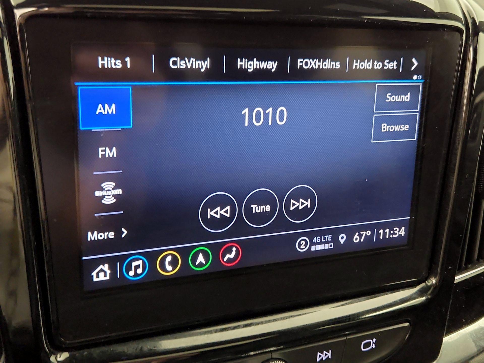 Thumbnail: 2023 Chevrolet Traverse - 16