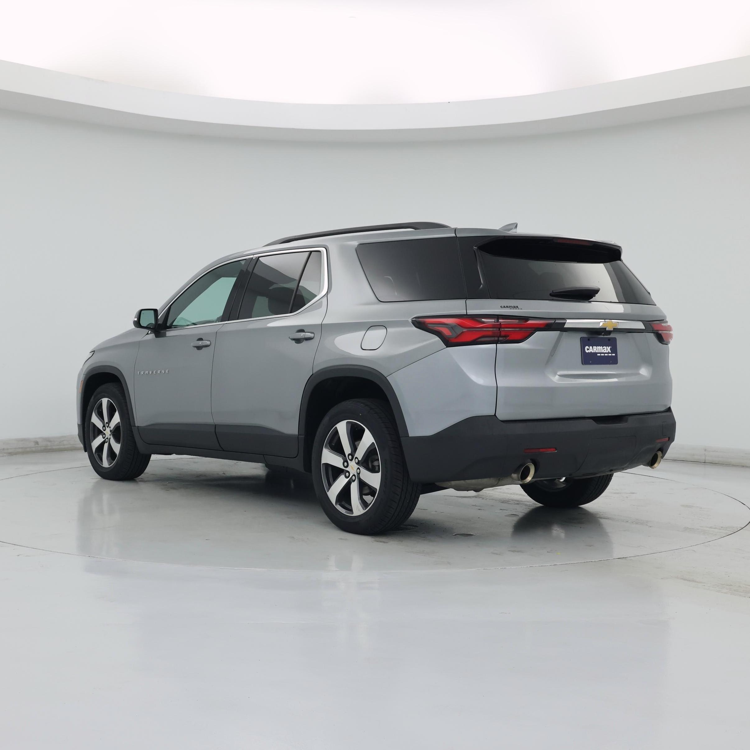 Thumbnail: 2023 Chevrolet Traverse - 2