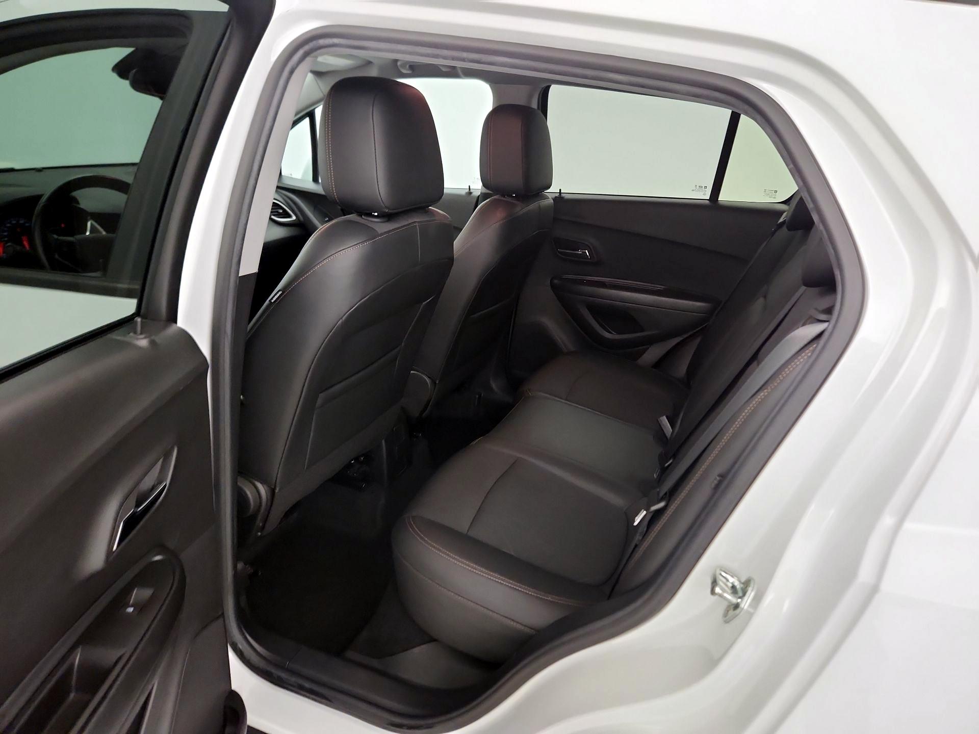 Thumbnail: 2022 Chevrolet Trax - 16