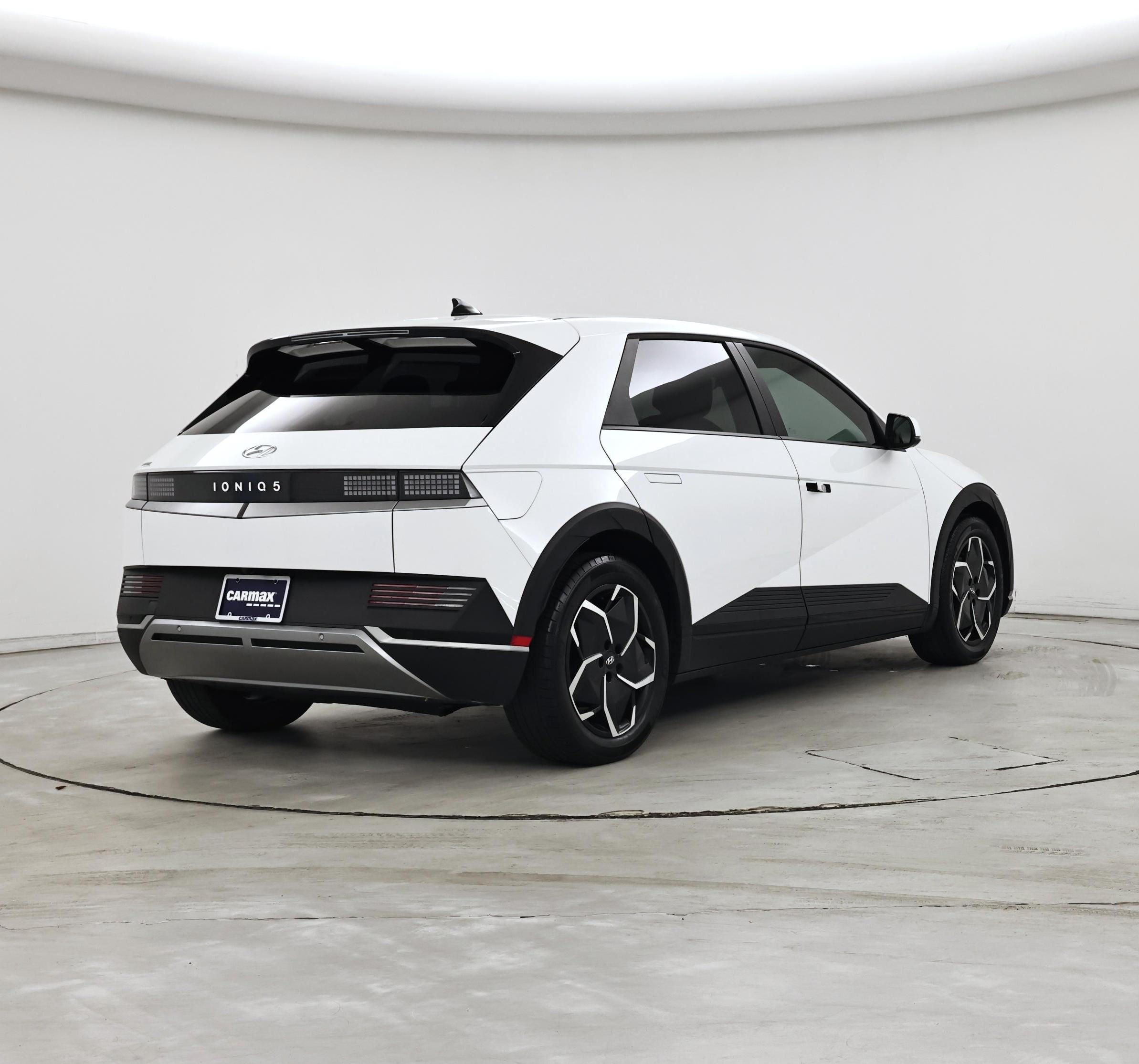 Thumbnail: 2024 Hyundai Ioniq 5 - 8