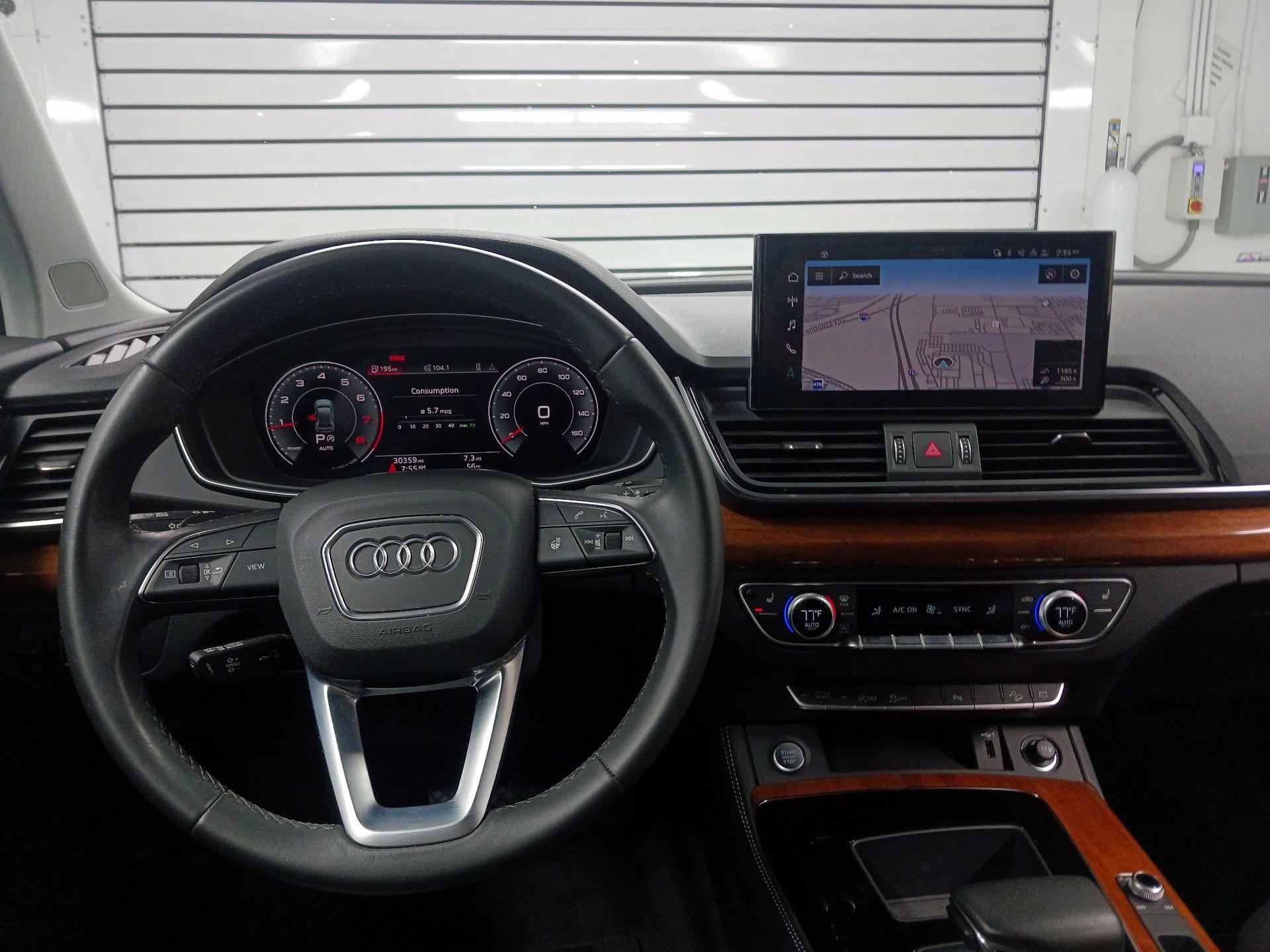 Thumbnail: 2023 Audi Q5 - 10