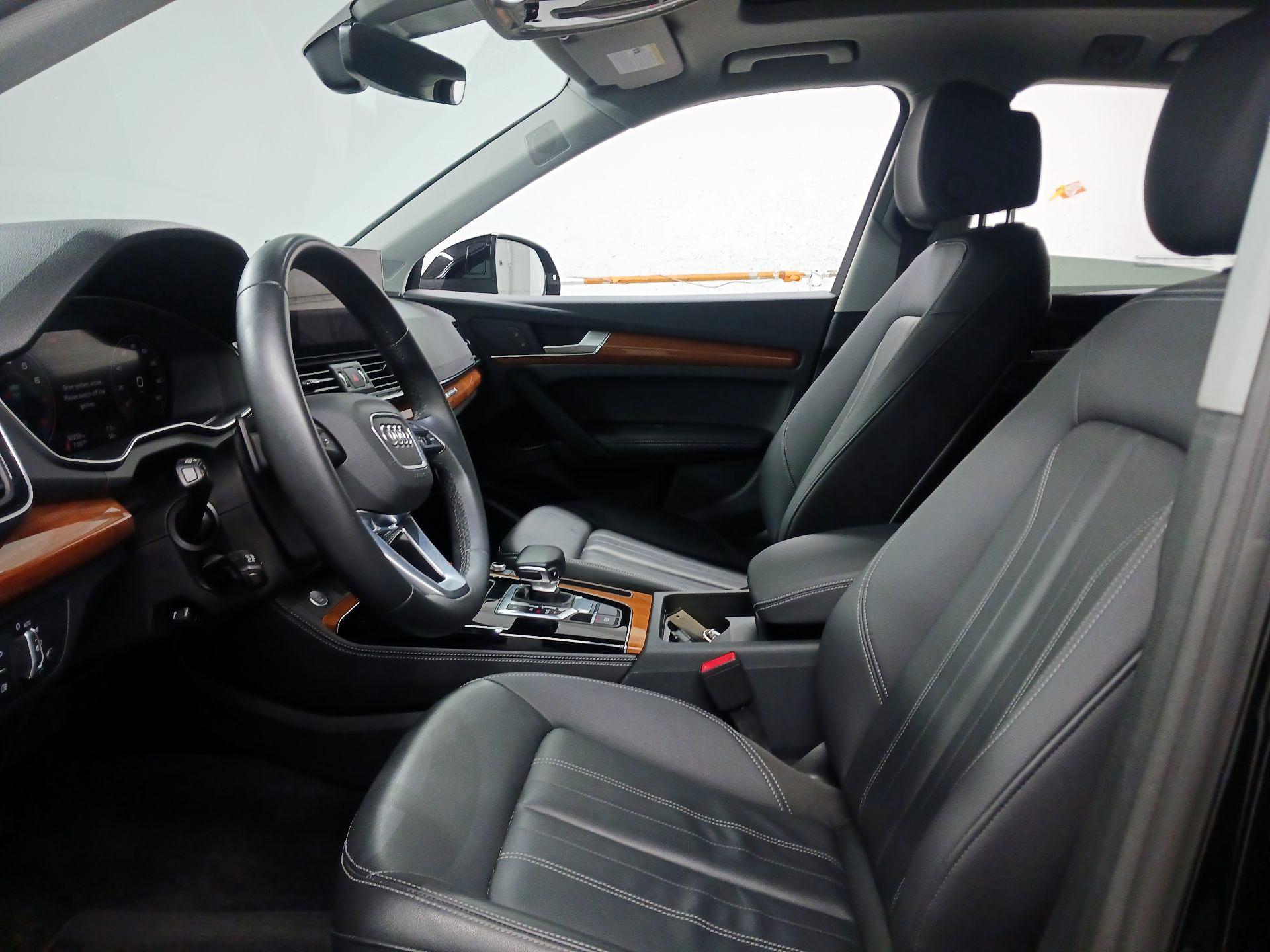 Thumbnail: 2023 Audi Q5 - 11