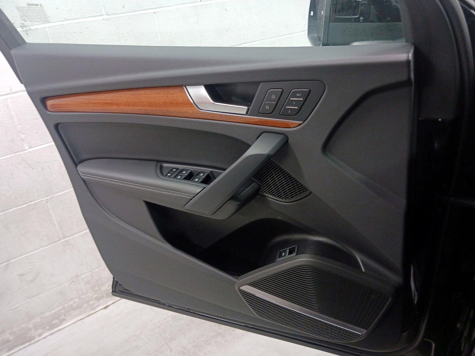 Thumbnail: 2023 Audi Q5 - 12