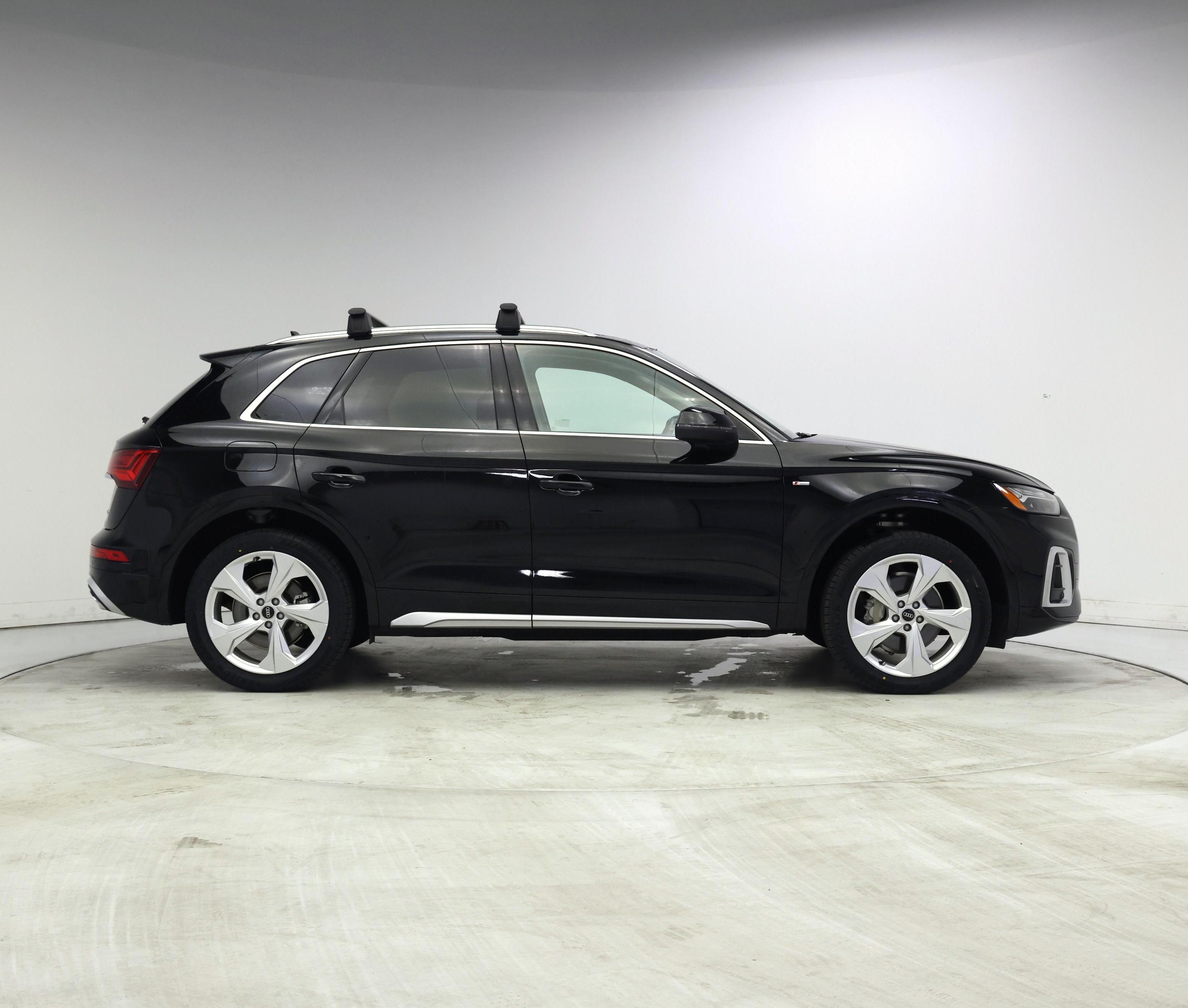 Thumbnail: 2023 Audi Q5 - 7