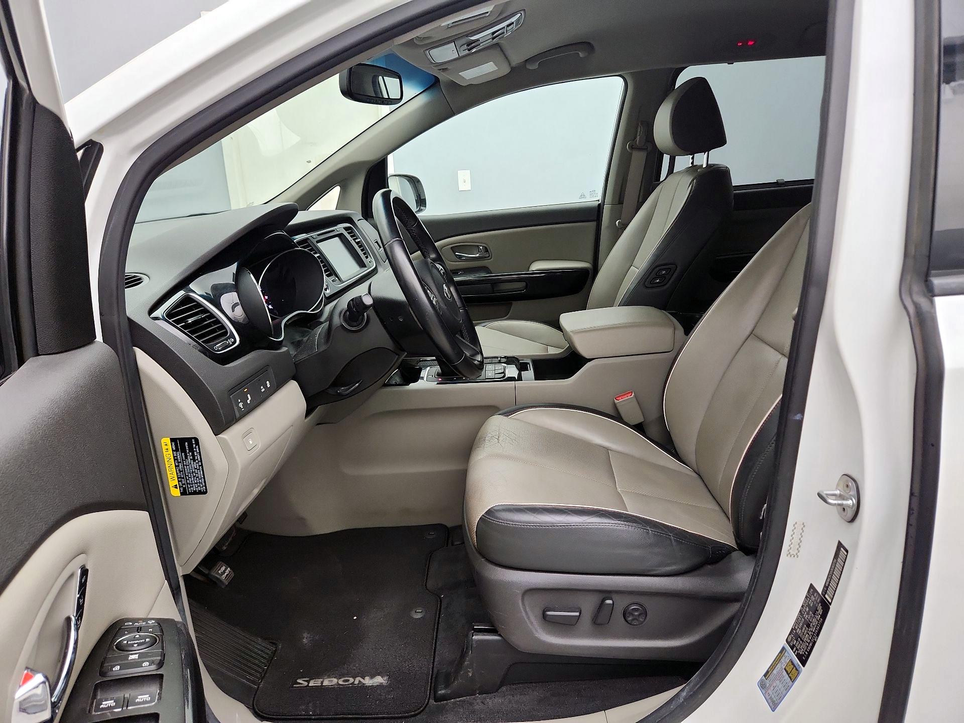 Thumbnail: 2018 Kia Sedona - 11