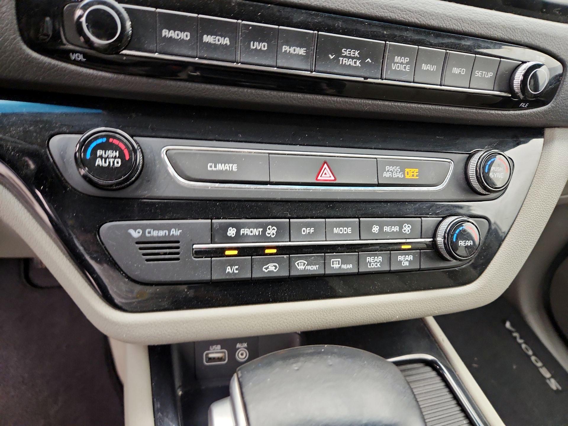 Thumbnail: 2018 Kia Sedona - 17