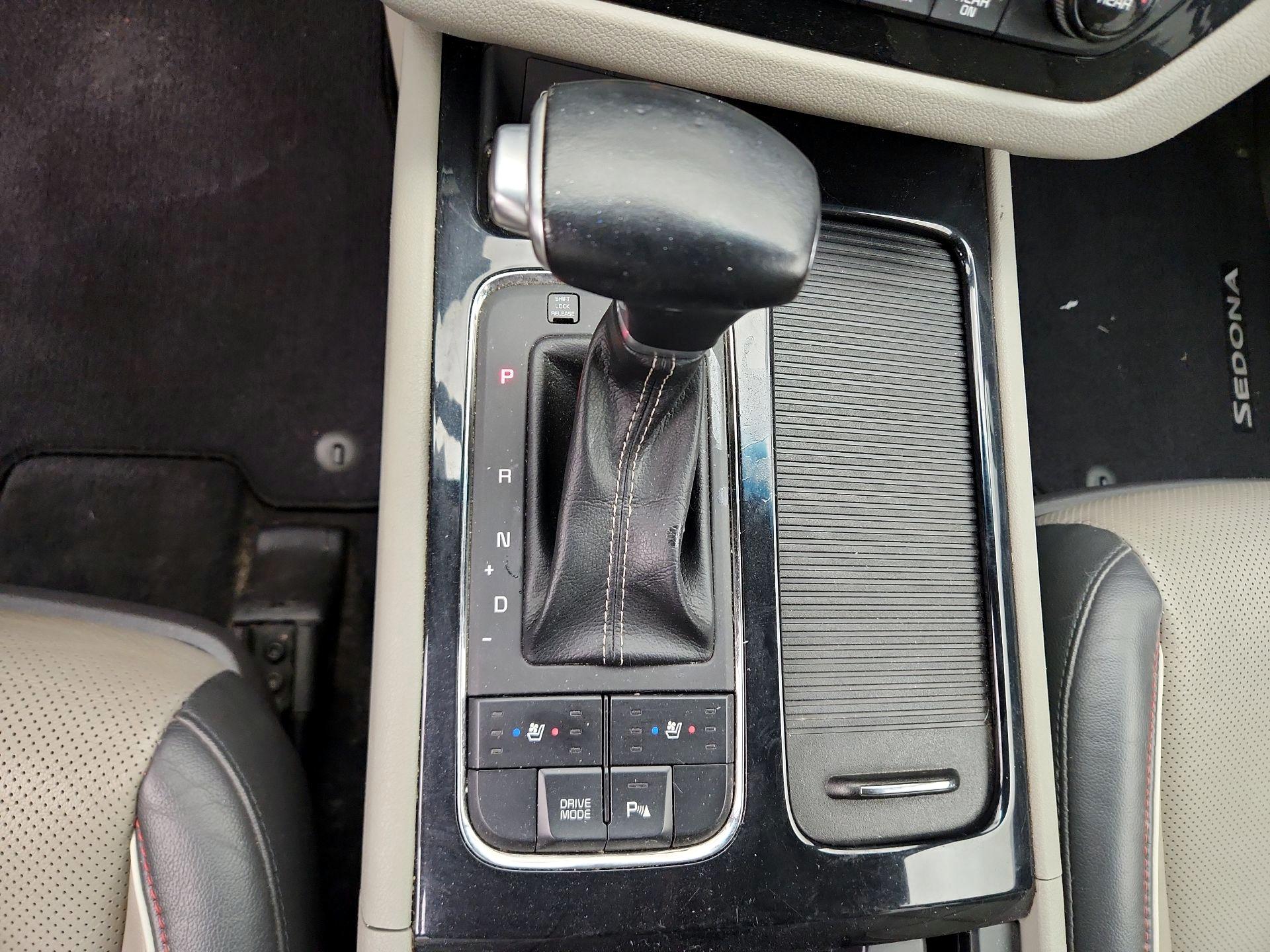 Thumbnail: 2018 Kia Sedona - 18