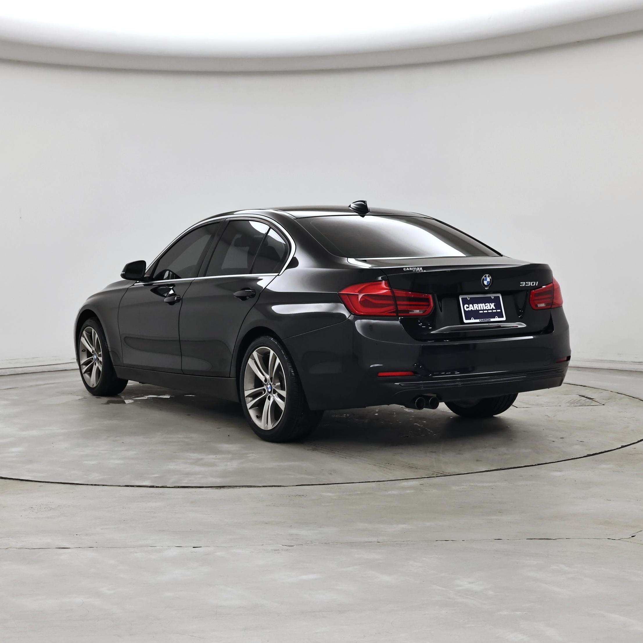 Thumbnail: 2018 BMW 3 Series - 2
