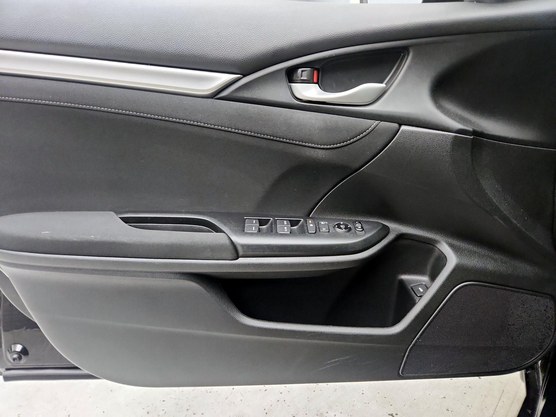Thumbnail: 2018 Honda Civic - 12
