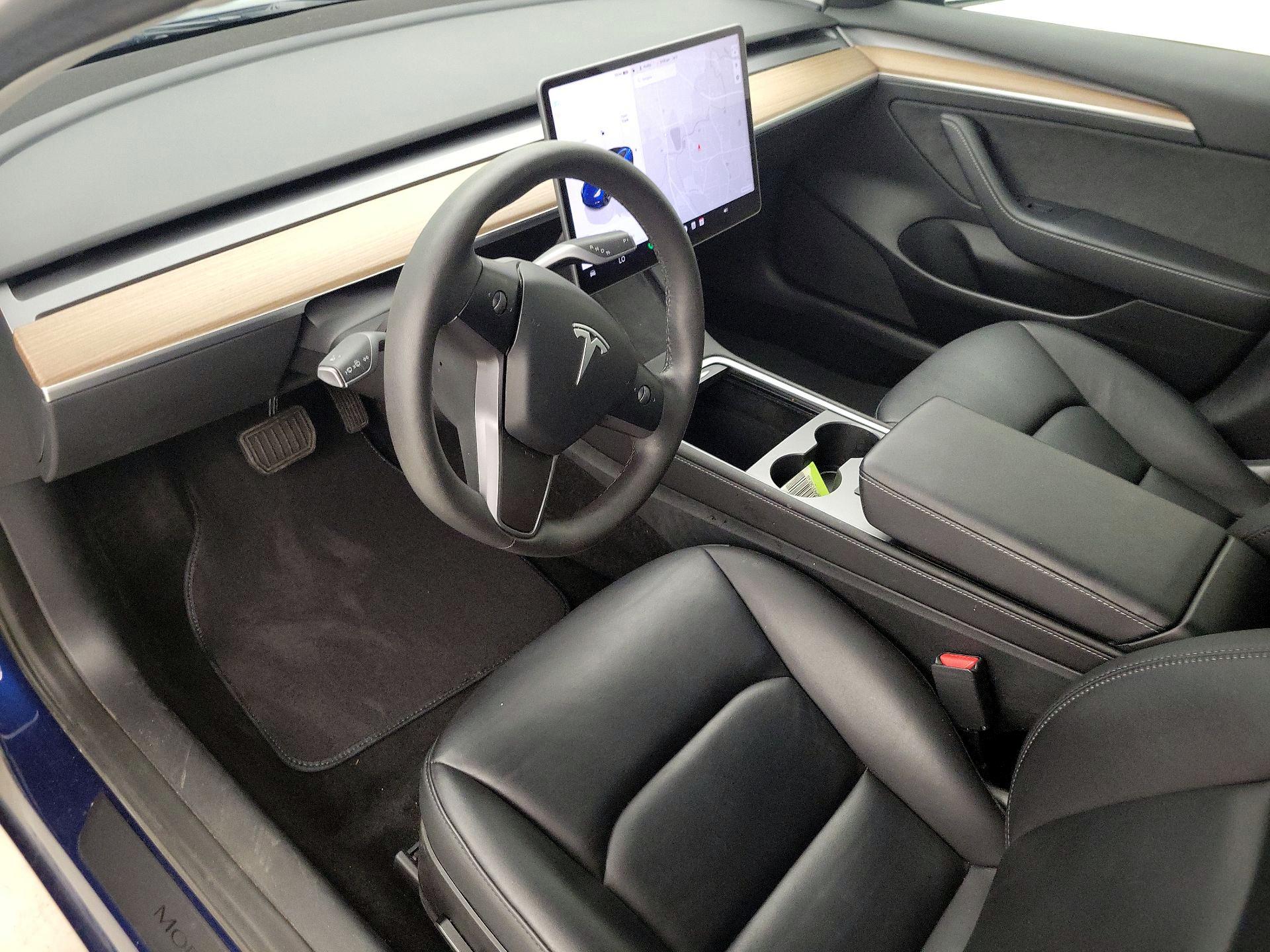 Thumbnail: 2023 Tesla Model 3 - 11