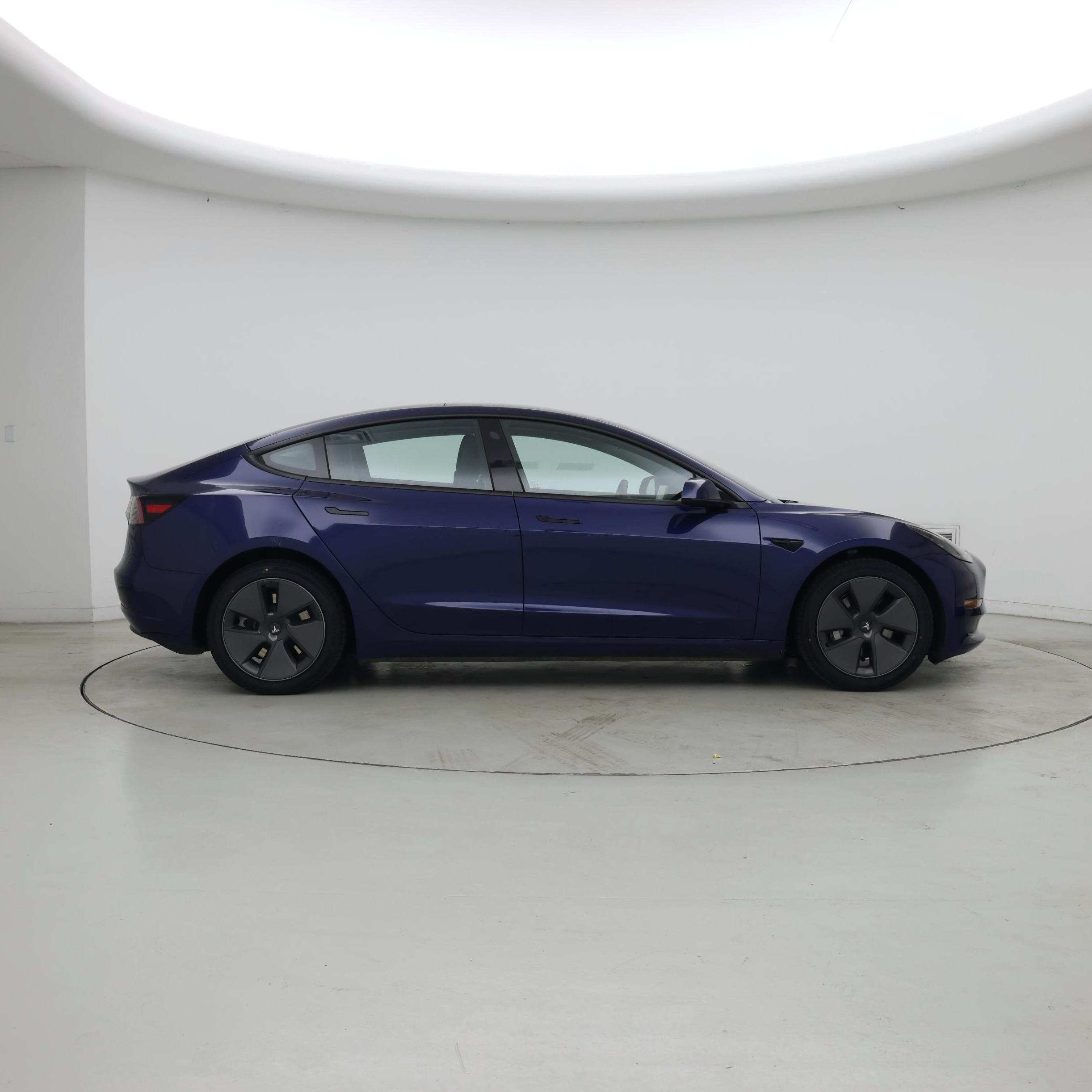 Thumbnail: 2023 Tesla Model 3 - 7