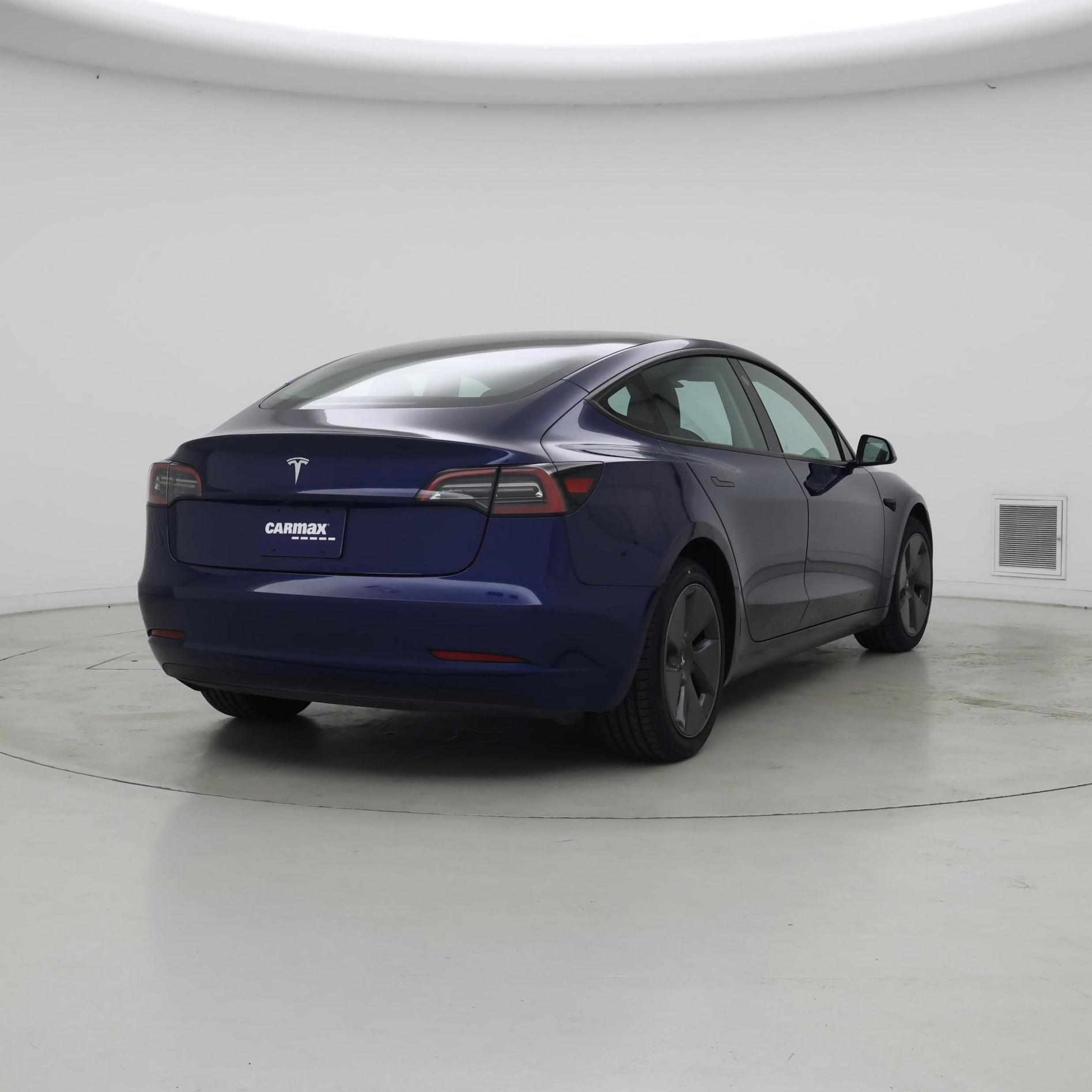 Thumbnail: 2023 Tesla Model 3 - 8
