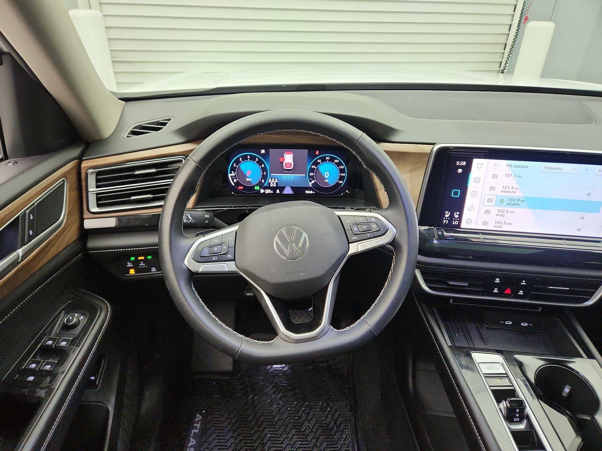 Thumbnail: 2025 Volkswagen Atlas - 10