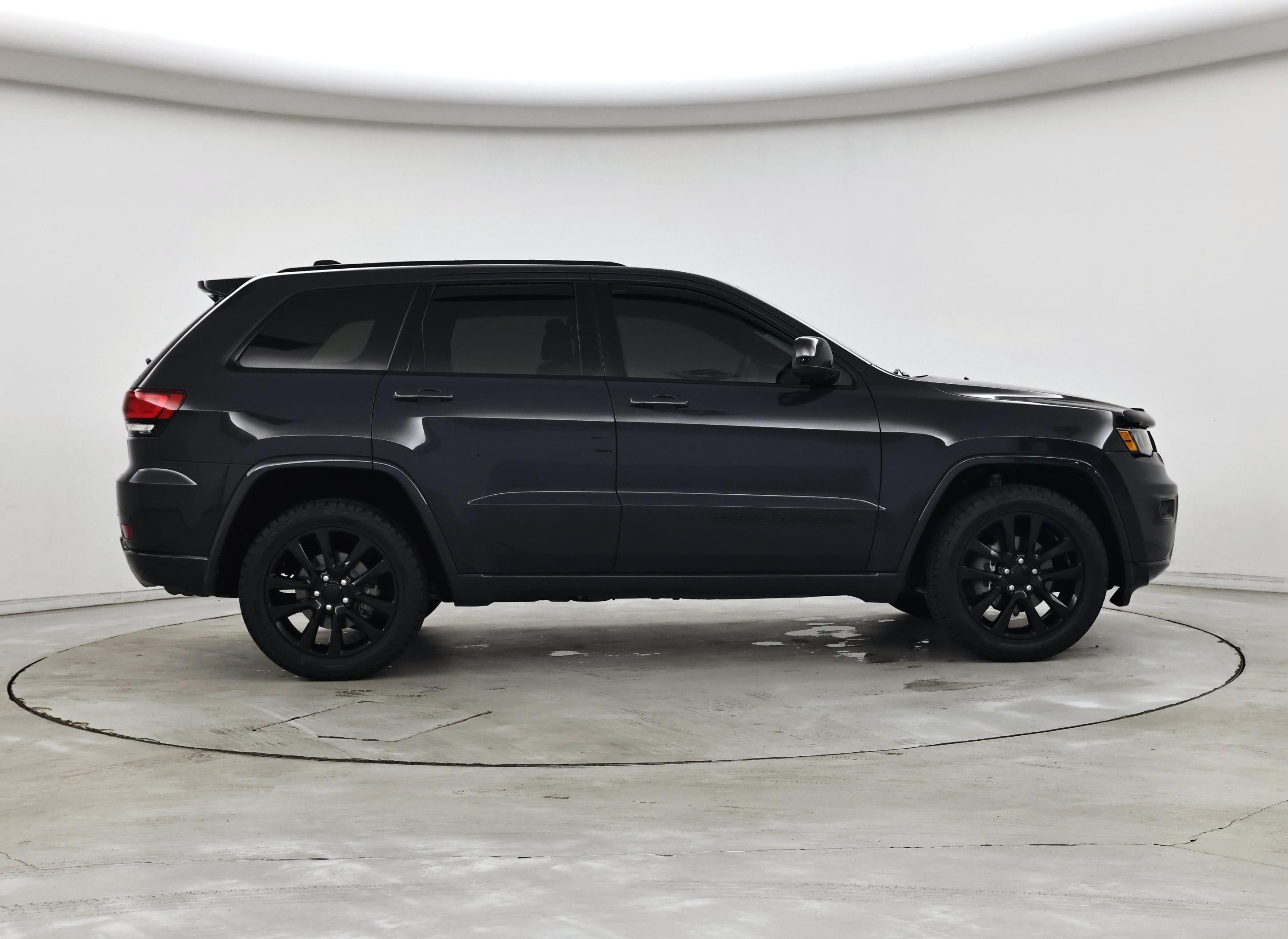 Thumbnail: 2018 Jeep Grand Cherokee - 7