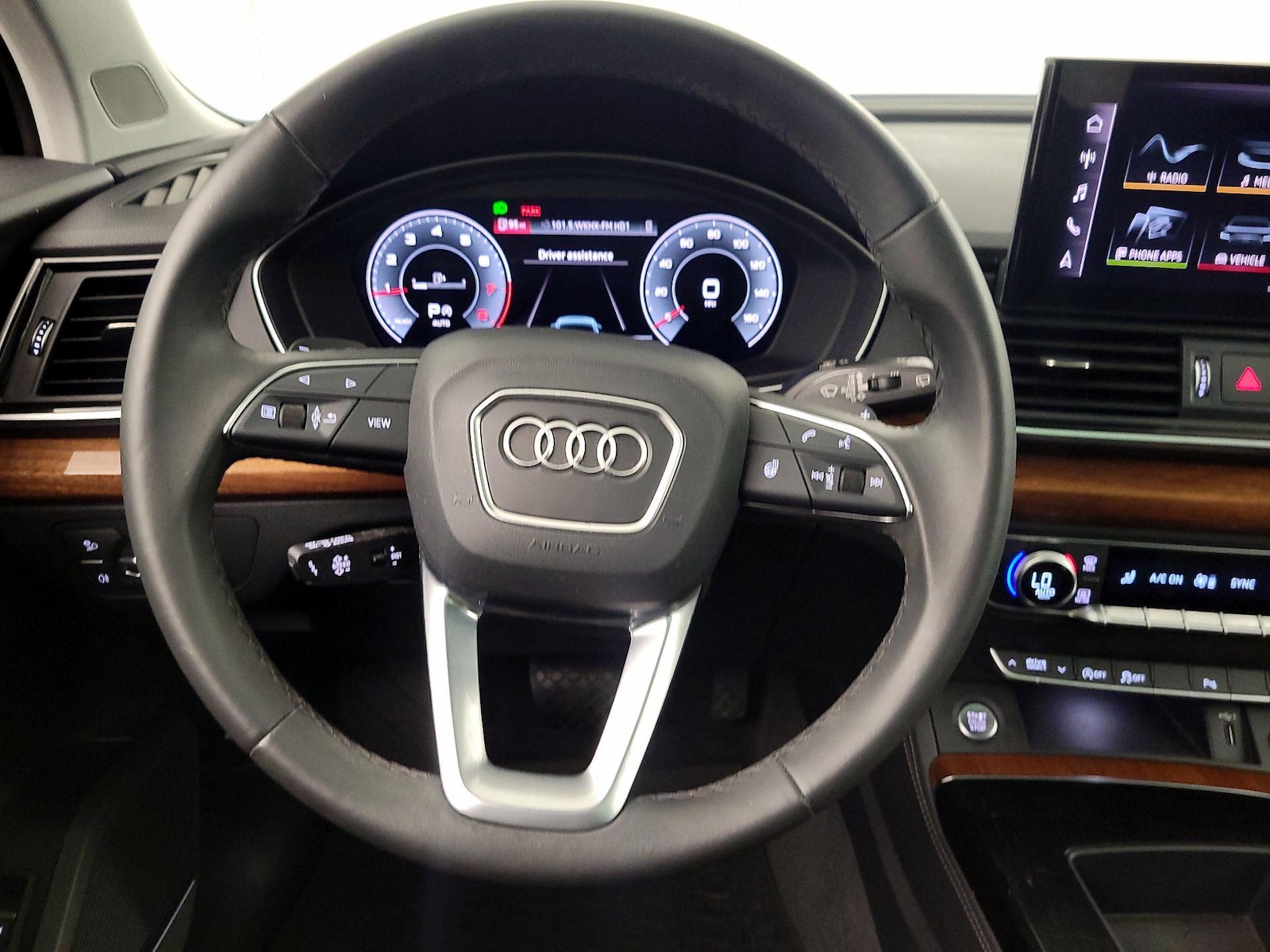 2023 Audi Q5 Premium Plus - Photo 11