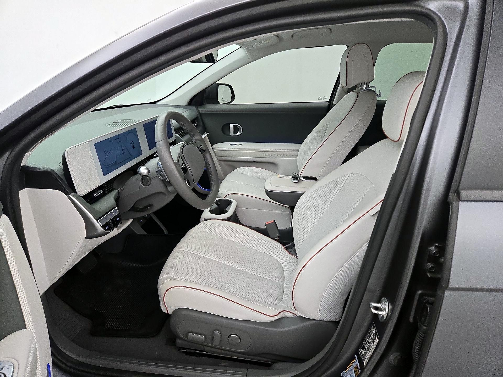 Thumbnail: 2023 Hyundai Ioniq 5 - 11